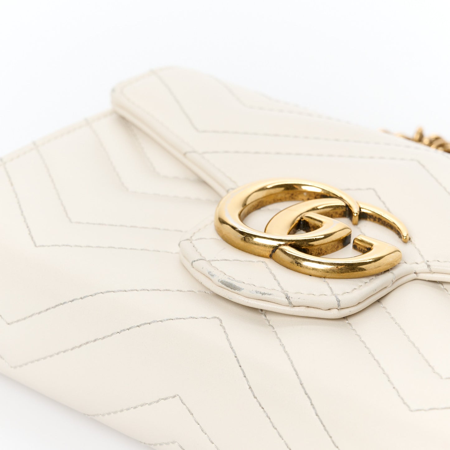 Calfskin Matelasse GG Marmont Chain Wallet Mystic White