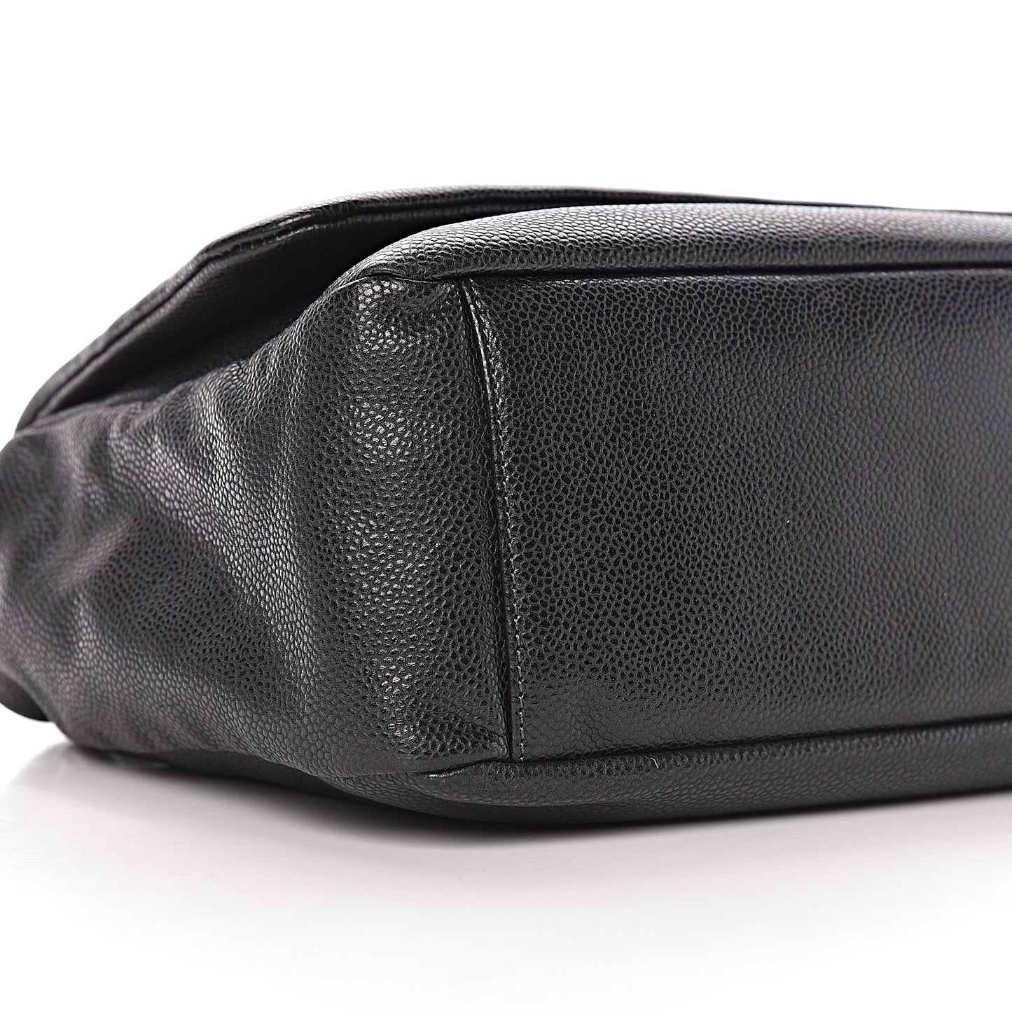 Caviar 31 Flap Black