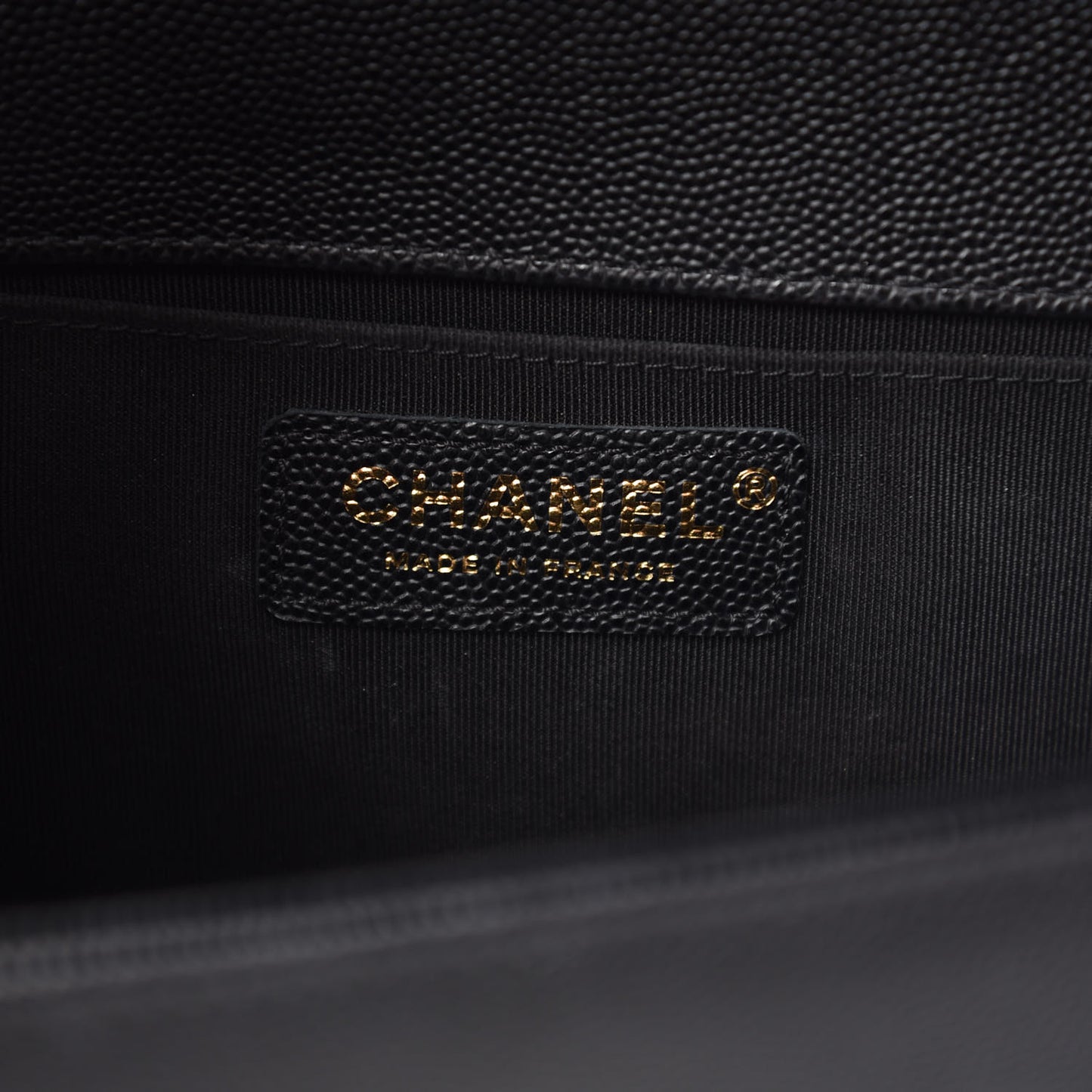 Caviar Quilted Medium Boy Flap Black