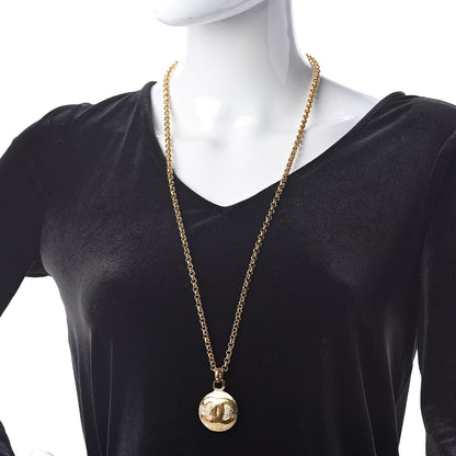 Chanel CC Chain Pendant Necklace Gold 2 of 4
