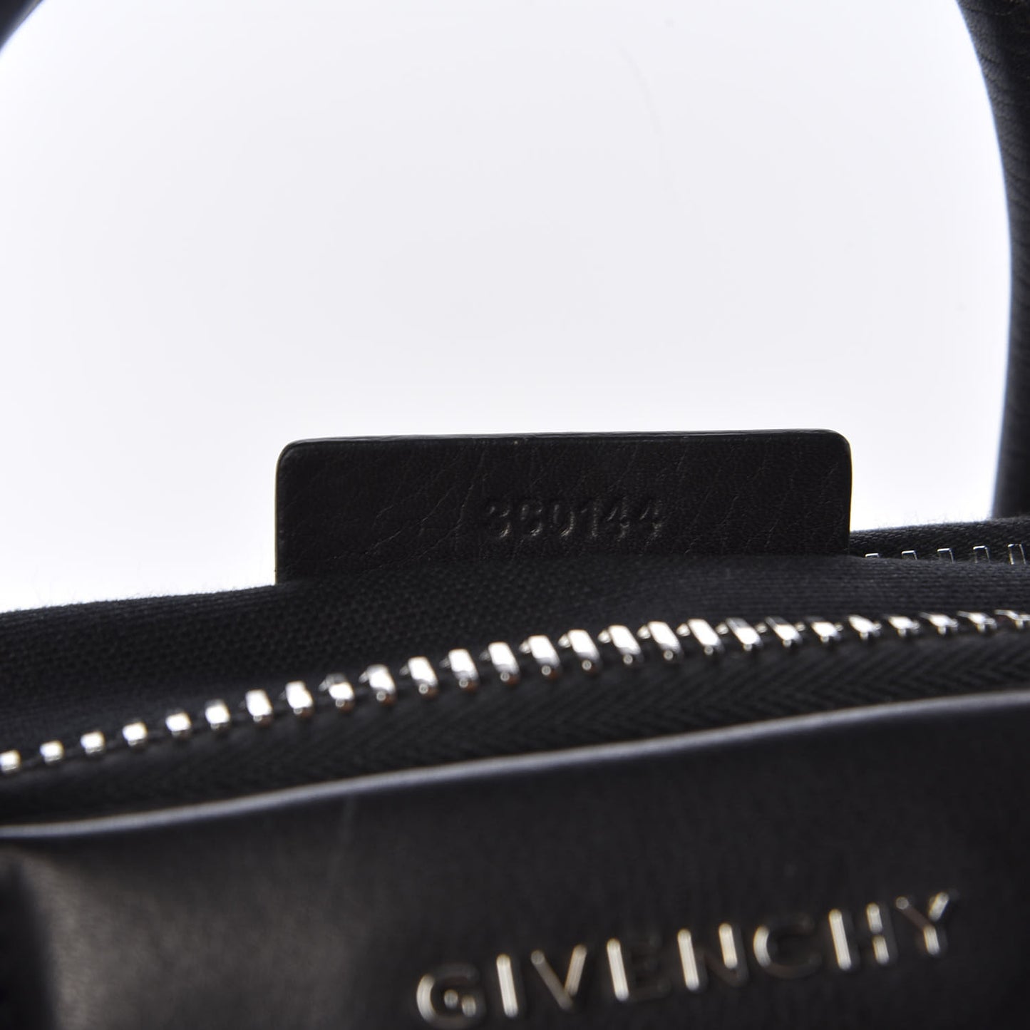 Calfskin Metal Corners Small Antigona Black