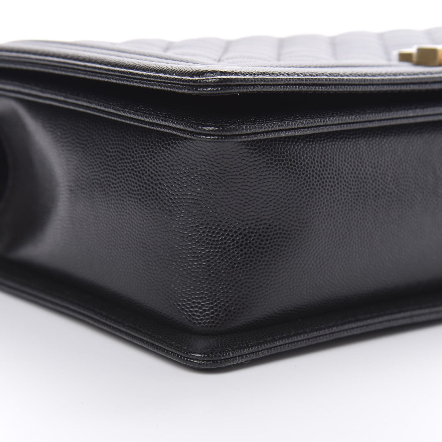 Caviar Quilted New Medium Boy Flap Black