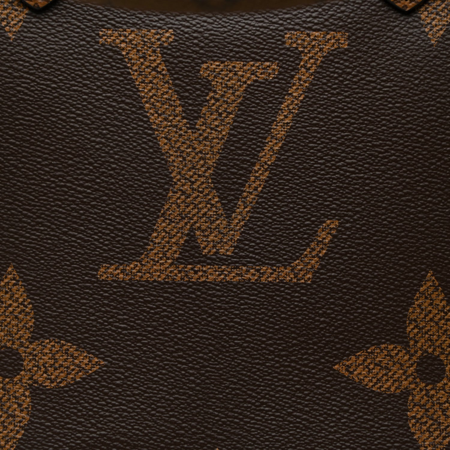 Louis Vuitton Reverse Monogram Giant Onthego MM 7 of 10