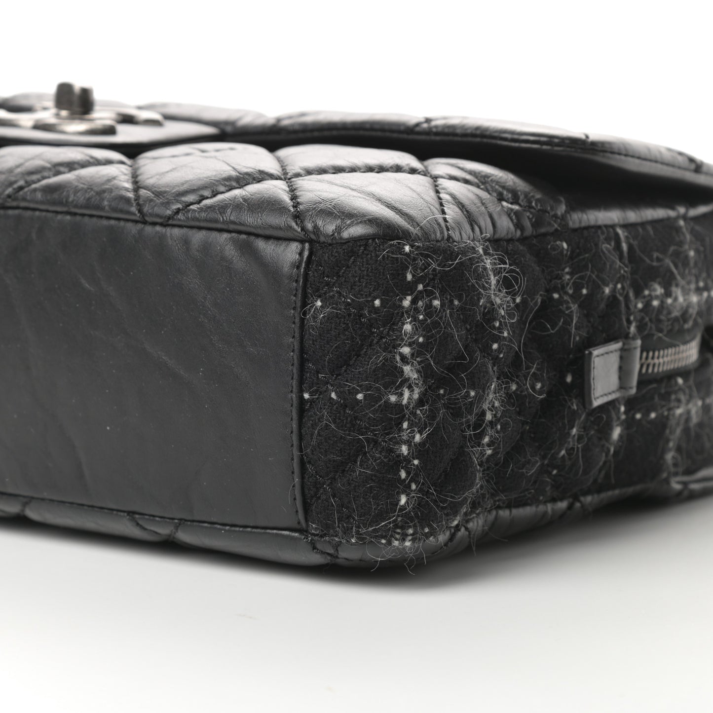 Aged Calfskin Tweed Jumbo New Portobello Flap Black