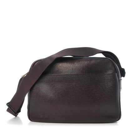 Louis Vuitton Taiga Reporter Messenger Grizzli 1 of 16