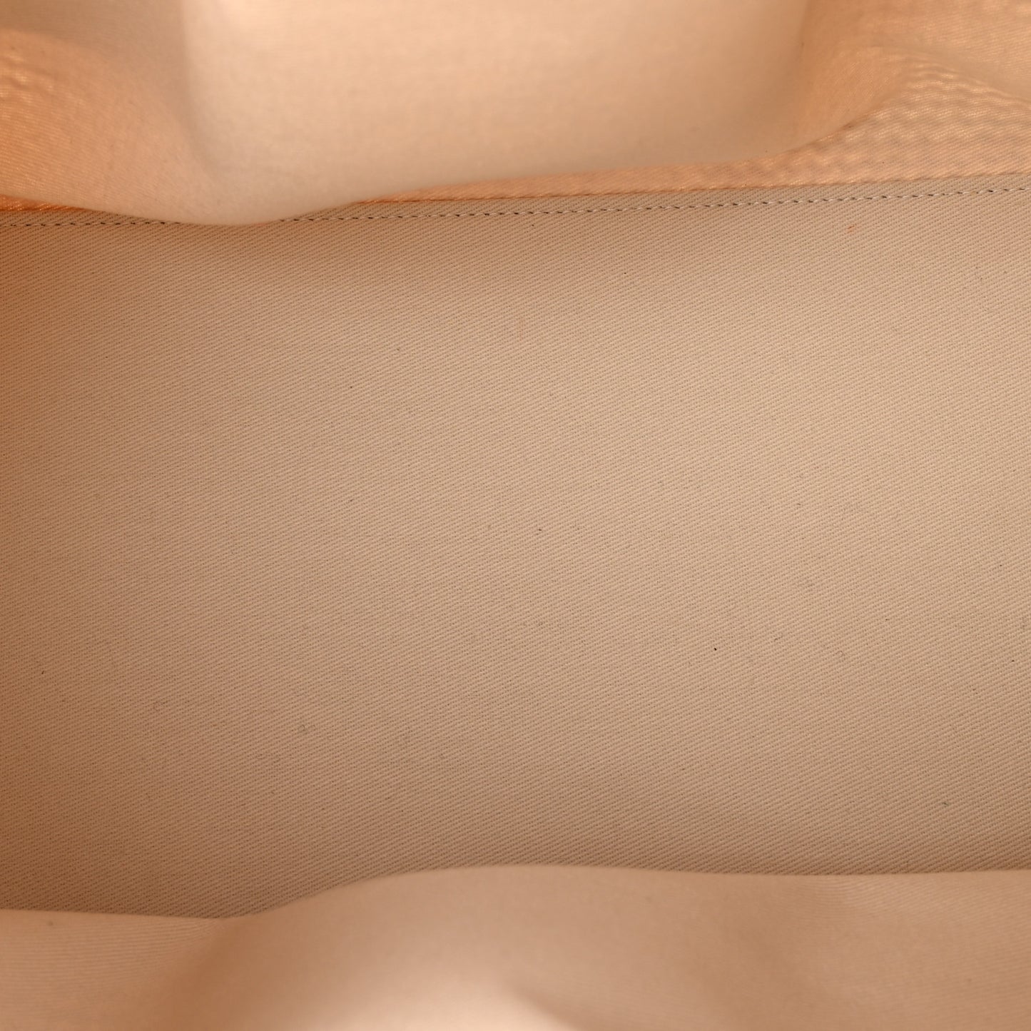 Raffia Grained Calfskin Medium Rockstud Vlogo Tote Naturale