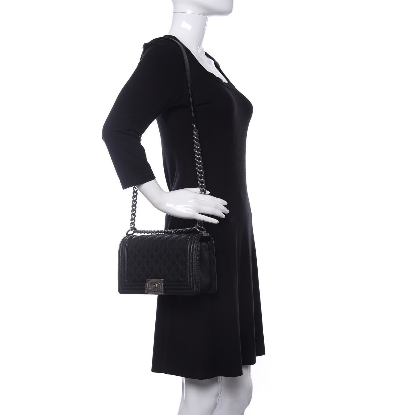 Caviar Quilted Medium Boy Flap Black