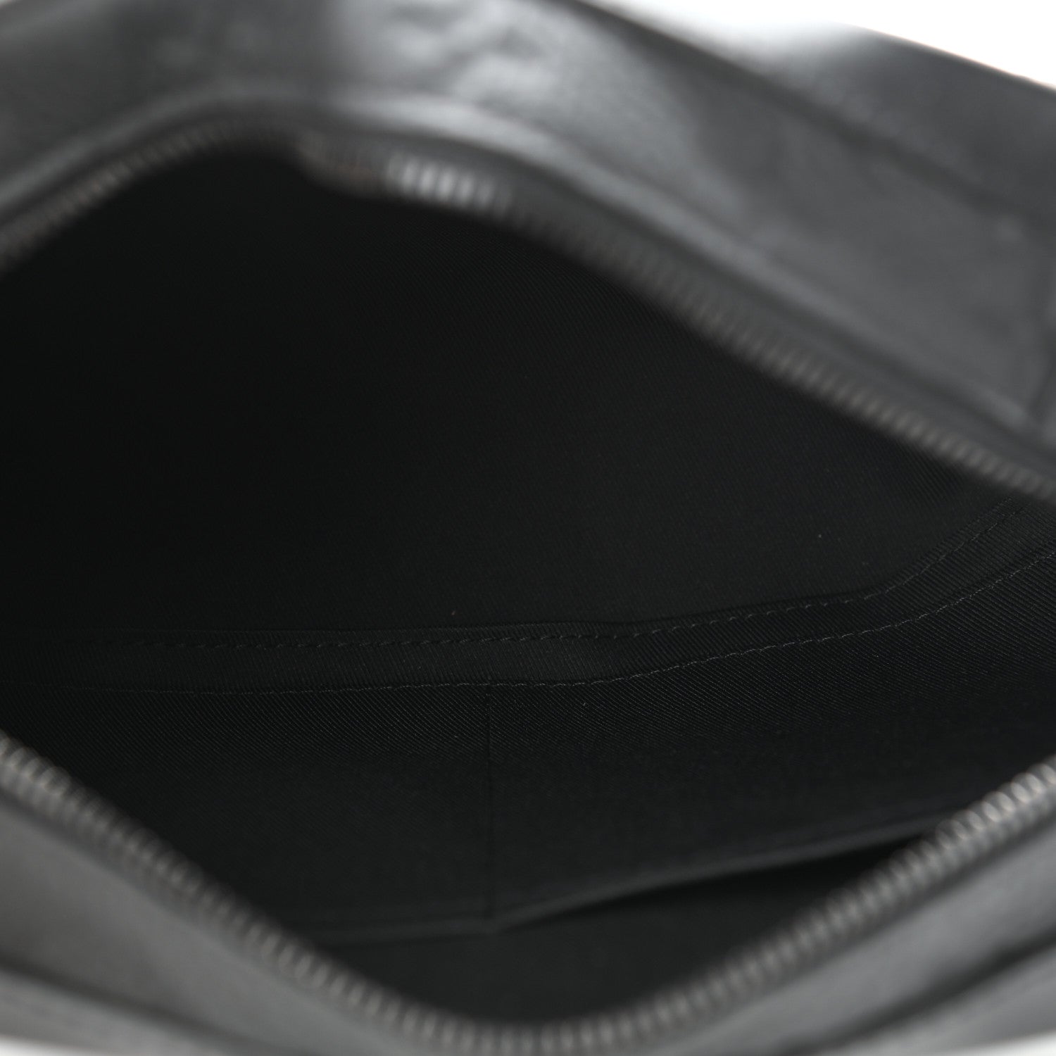 Louis Vuitton Taurillon Monogram Solar Ray Soft Trunk Black 5 of 10