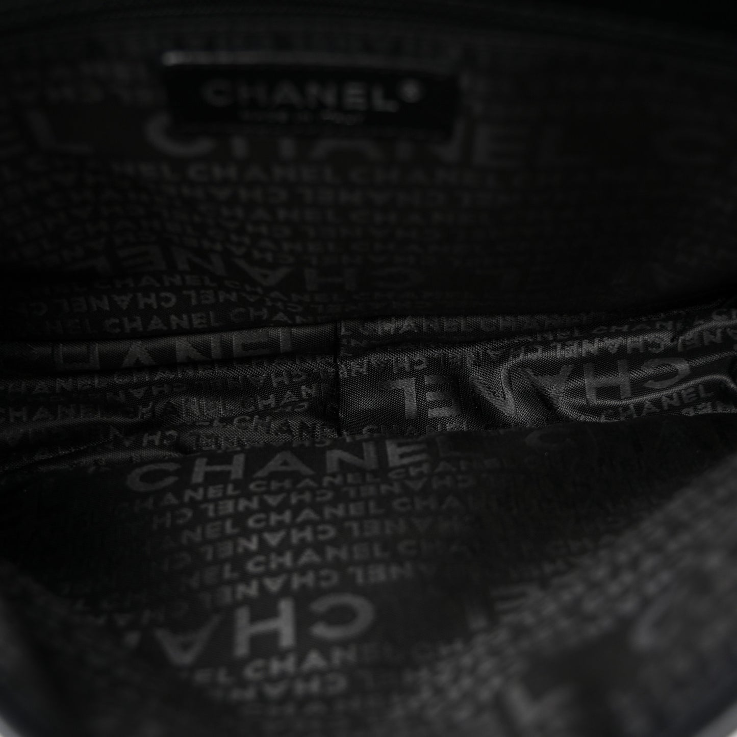 Aged Calfskin Quilted Vintage Ligne Messenger Flap Black