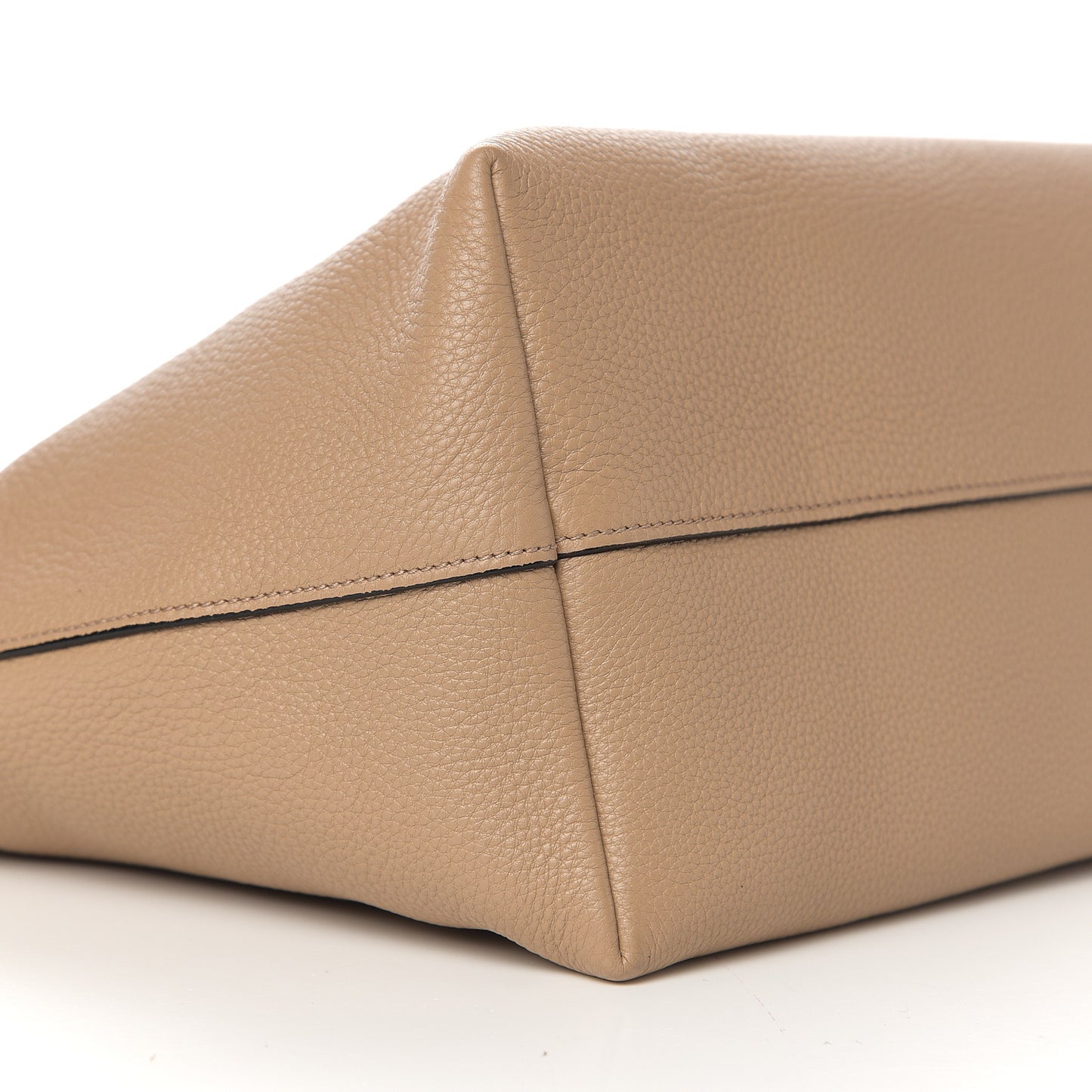 Vitello Phenix Zip Shopping Tote Cammeo