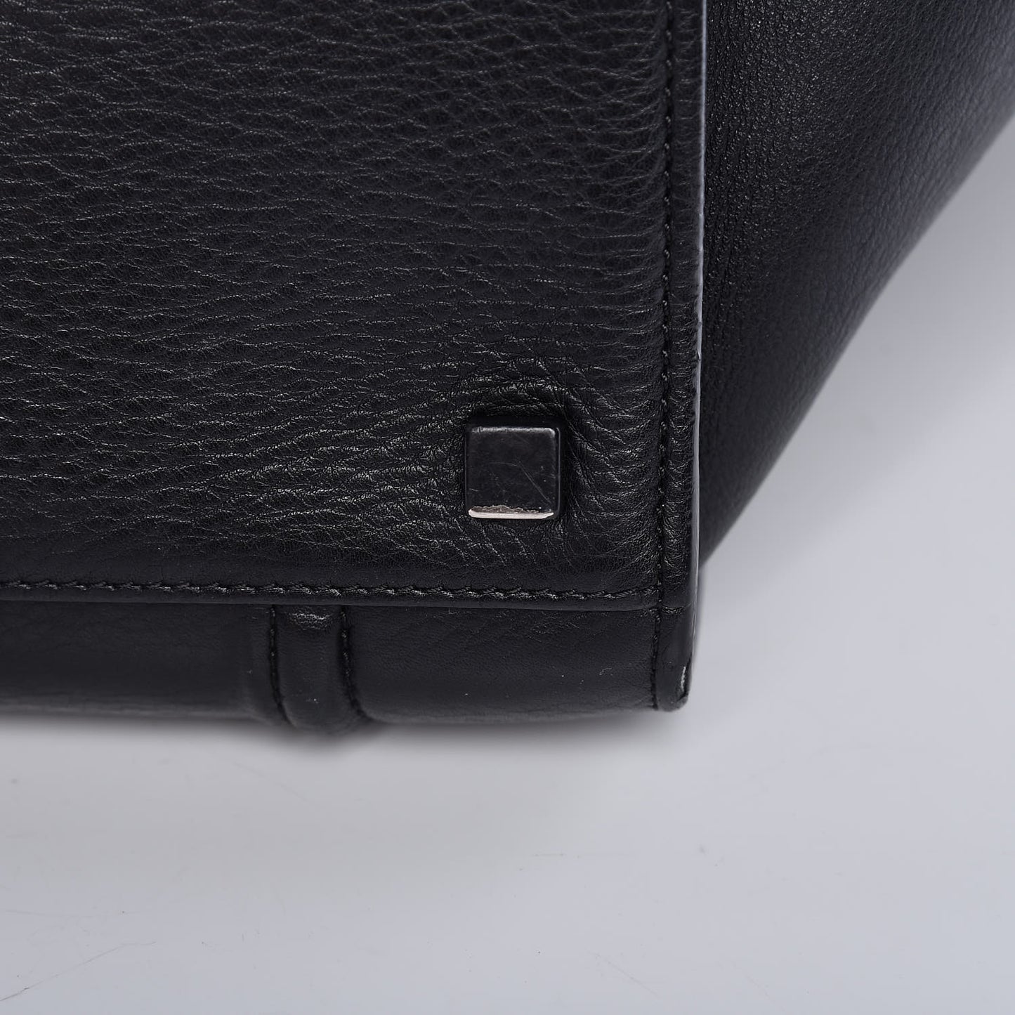 Supple Calfskin Medium Phantom Luggage Black