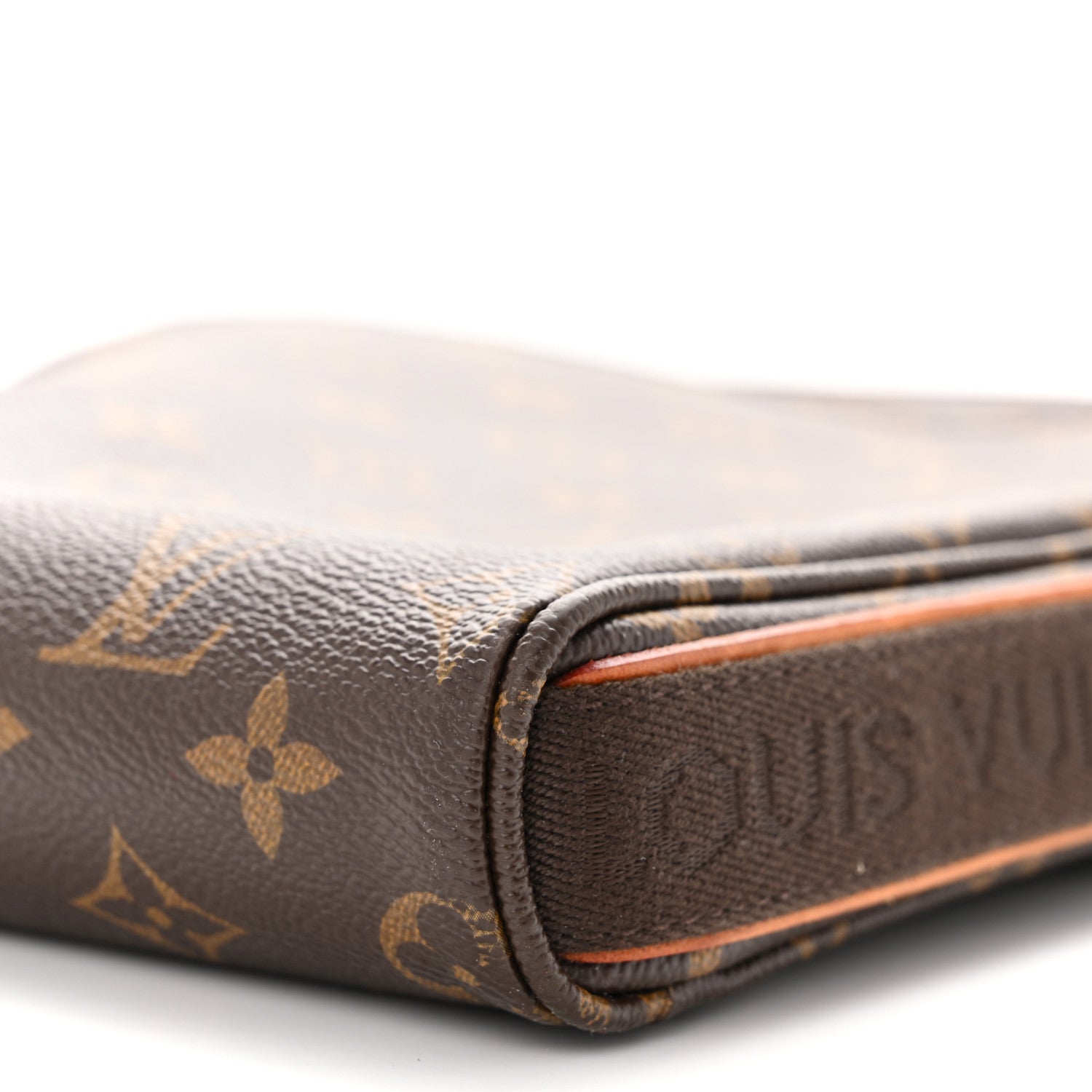 Louis Vuitton Monogram Trotteur Beaubourg 9 of 11