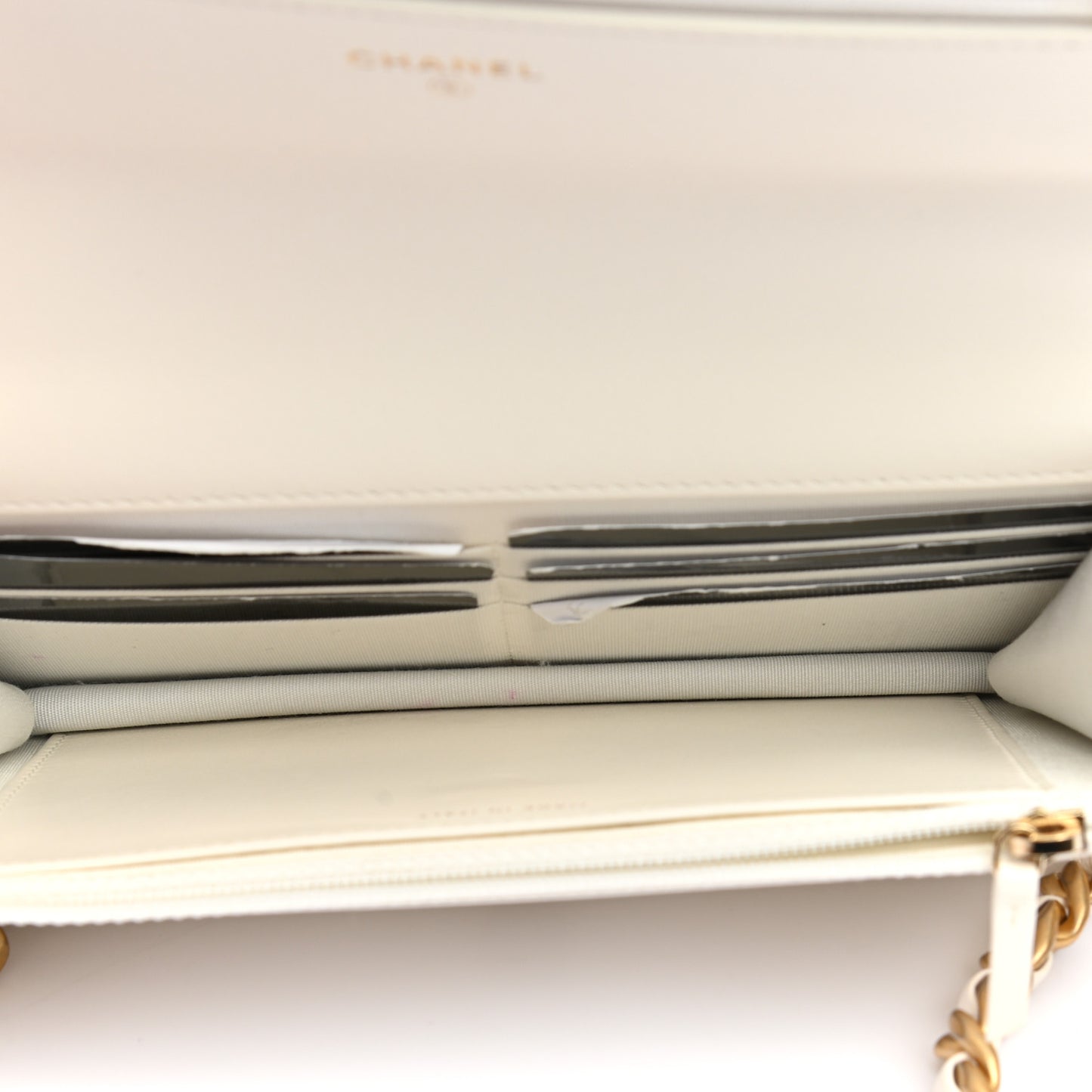 Goatskin Quilted Chanel 19 Wallet On Chain WOC White