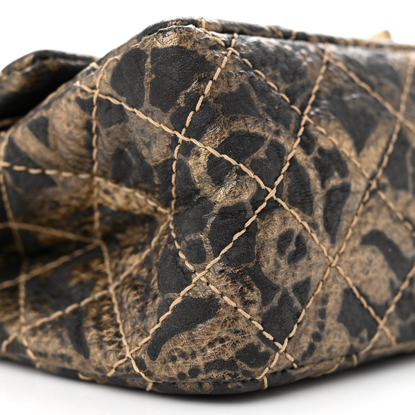 Printed Grained Calfskin 2.55 Reissue 225 Flap Black Gold