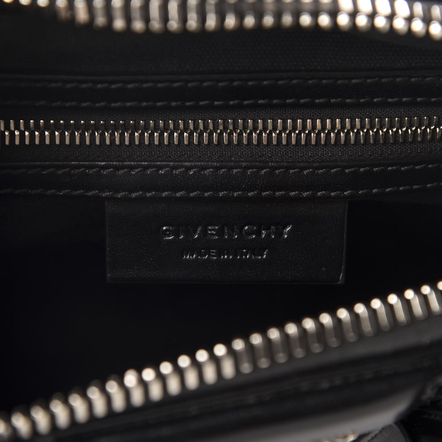 Shiny Lord Calfskin Mini Antigona Black