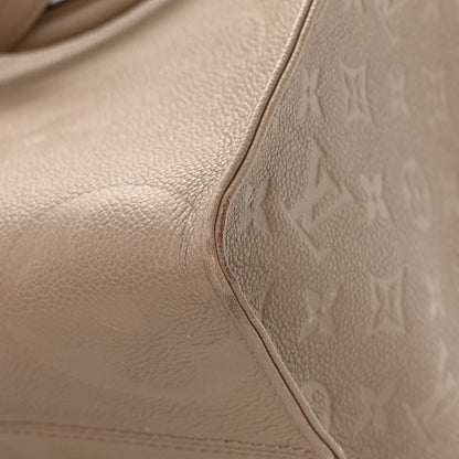 Louis Vuitton Empreinte Monogram Giant Onthego MM Tourterelle 9 of 14