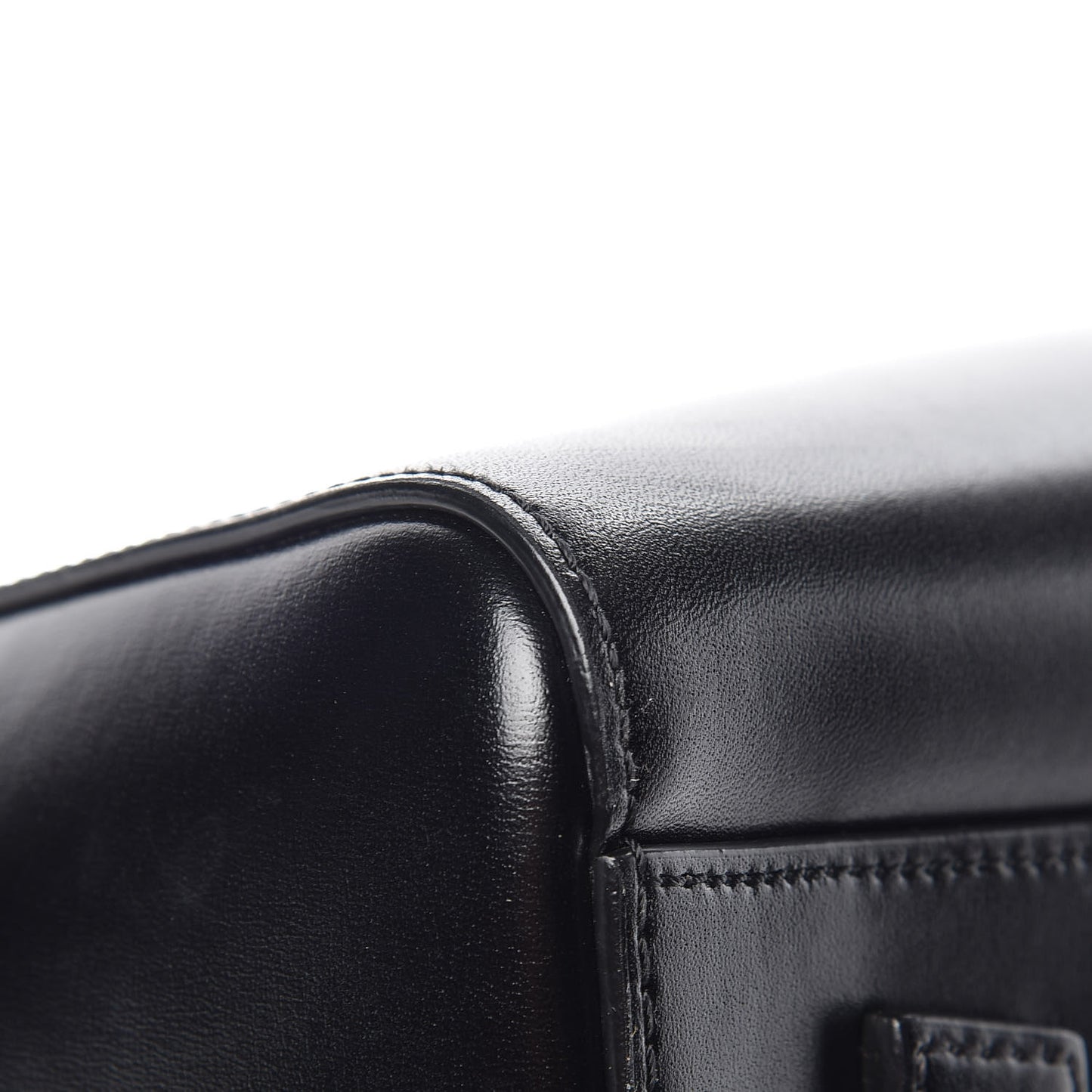 Shiny Lord Calfskin Medium Antigona Black