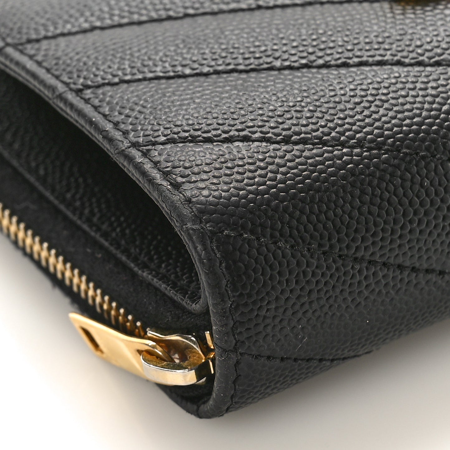 Grain De Poudre Matelasse Chevron Monogram Compact Zip Around Wallet Black