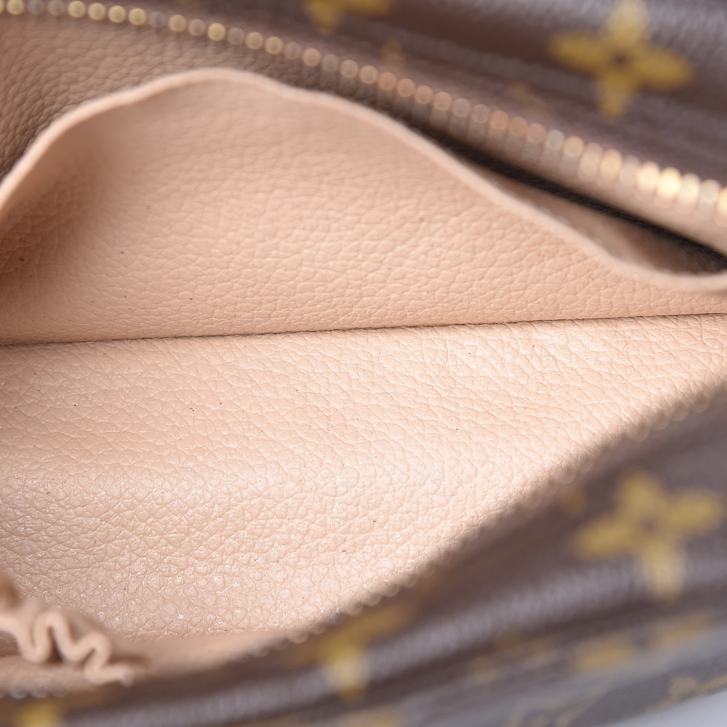 Louis Vuitton Monogram Trousse Toilette 19 10 of 12