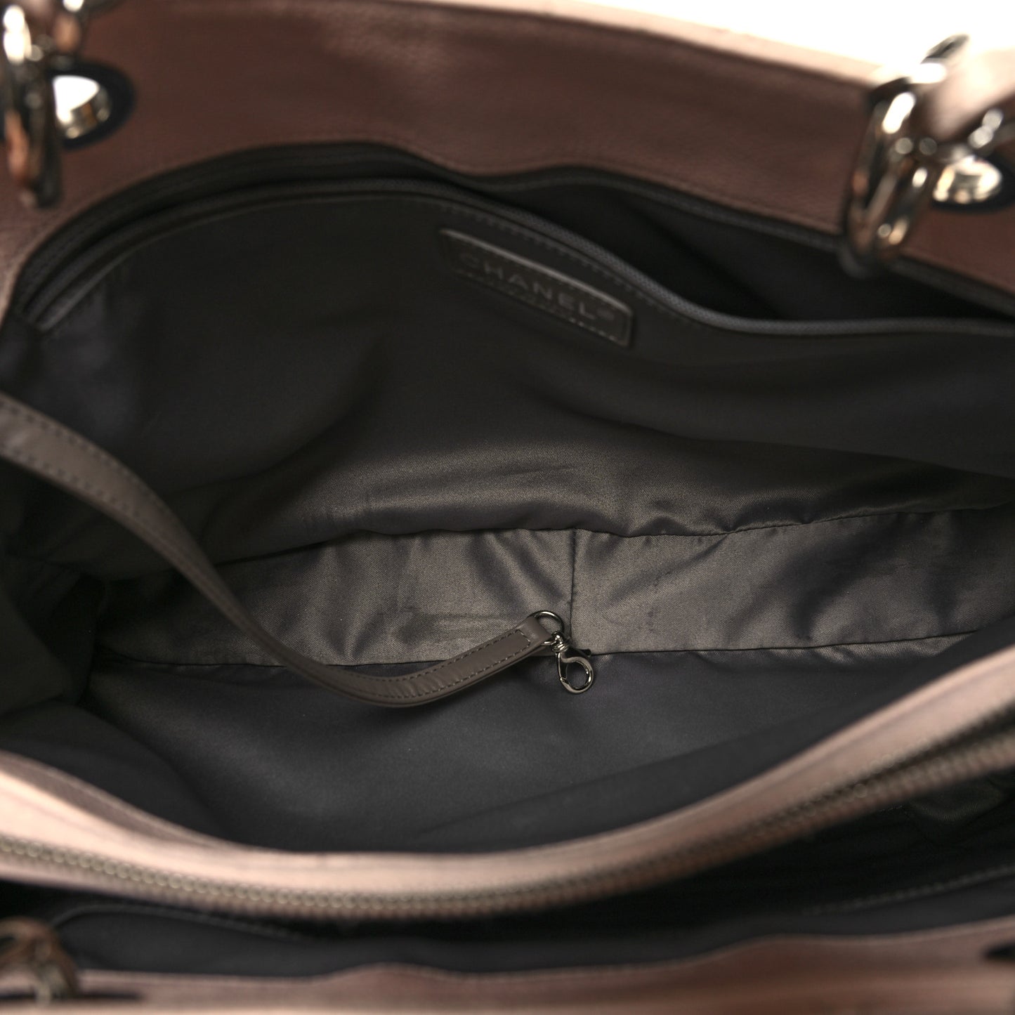 Caviar Quilted Grand Shopping Tote GST Light Pink