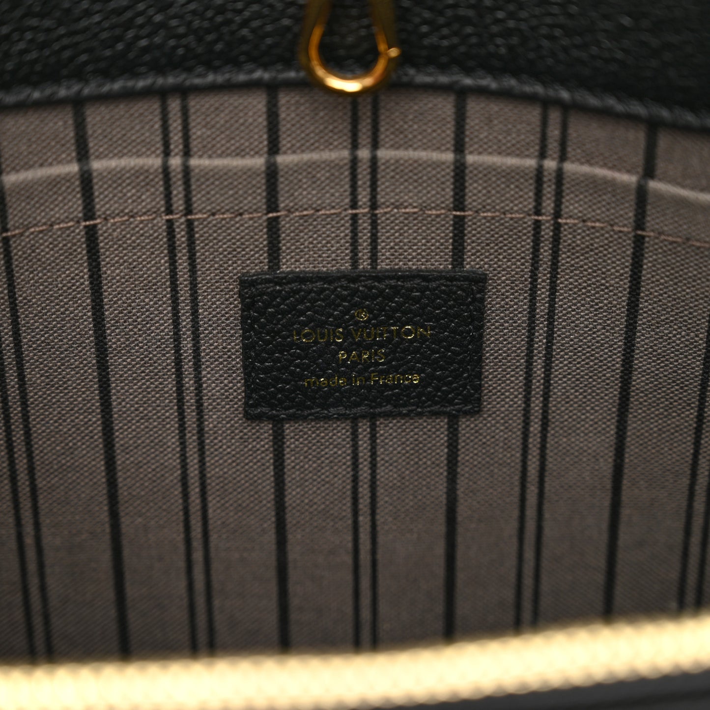 Empreinte Montaigne MM Black