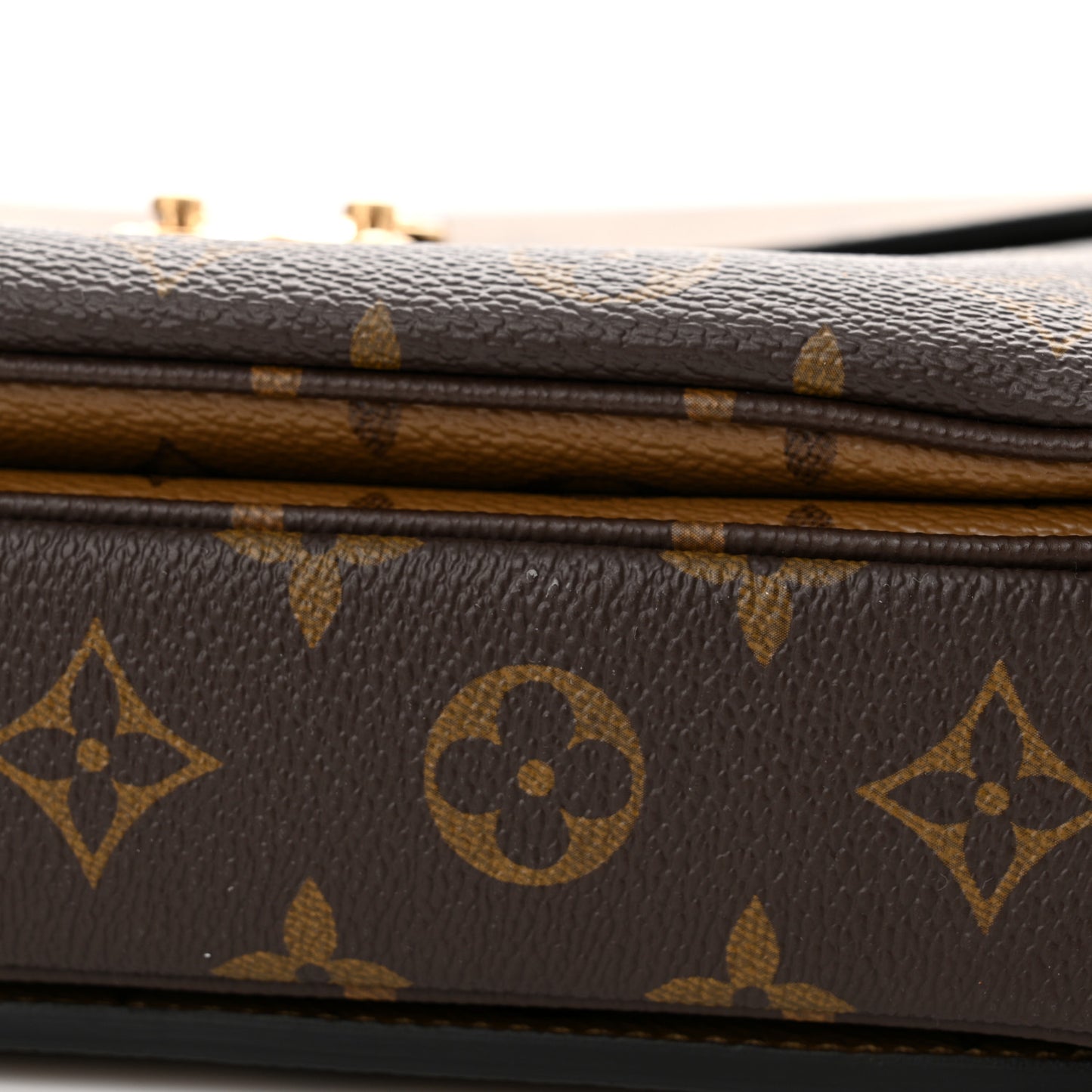 Reverse Monogram Pochette Metis