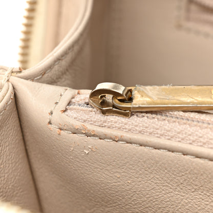 Chanel Caviar Quilted Medium CC Filigree Vanity Case White 13 of 18