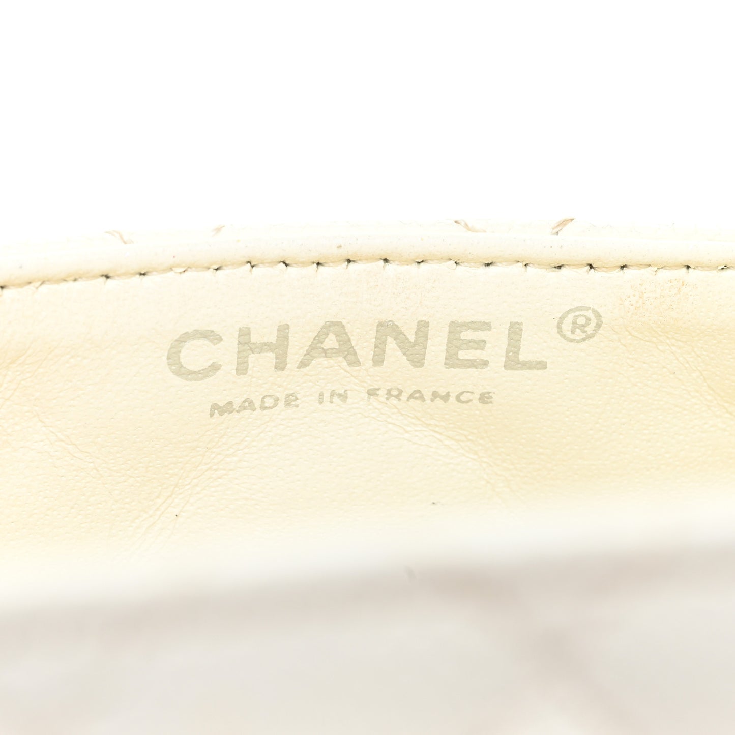 Caviar Quilted East West Flap White