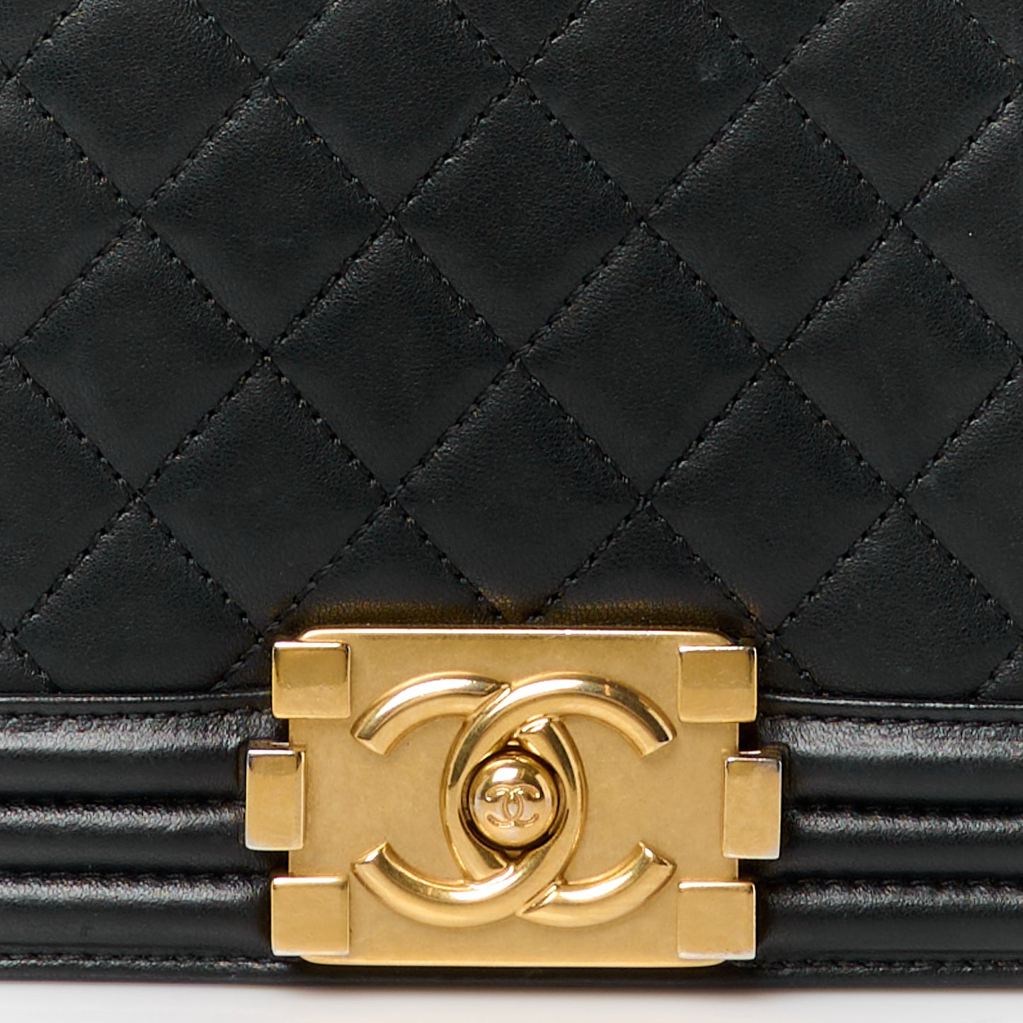 Lambskin Quilted Medium Boy Flap Black