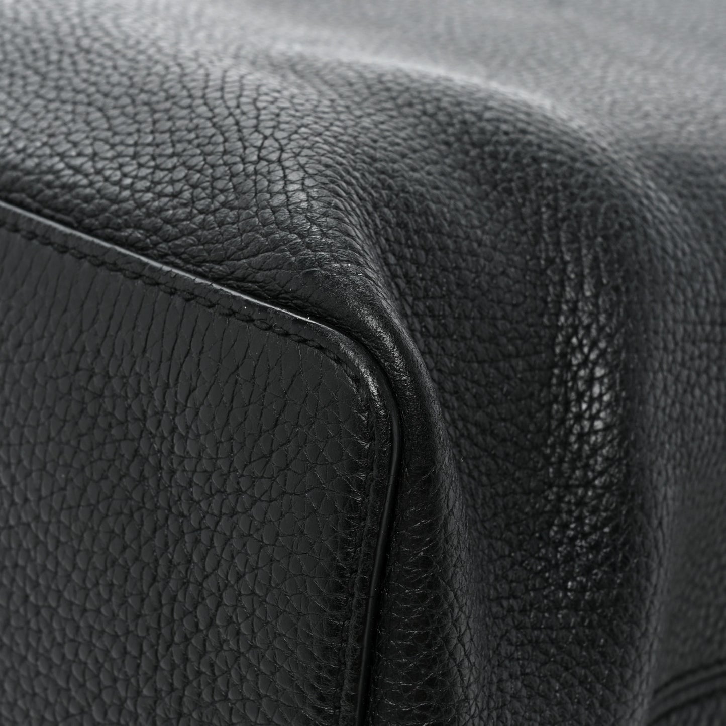 Pebbled Calfskin Large Soho Hobo Black