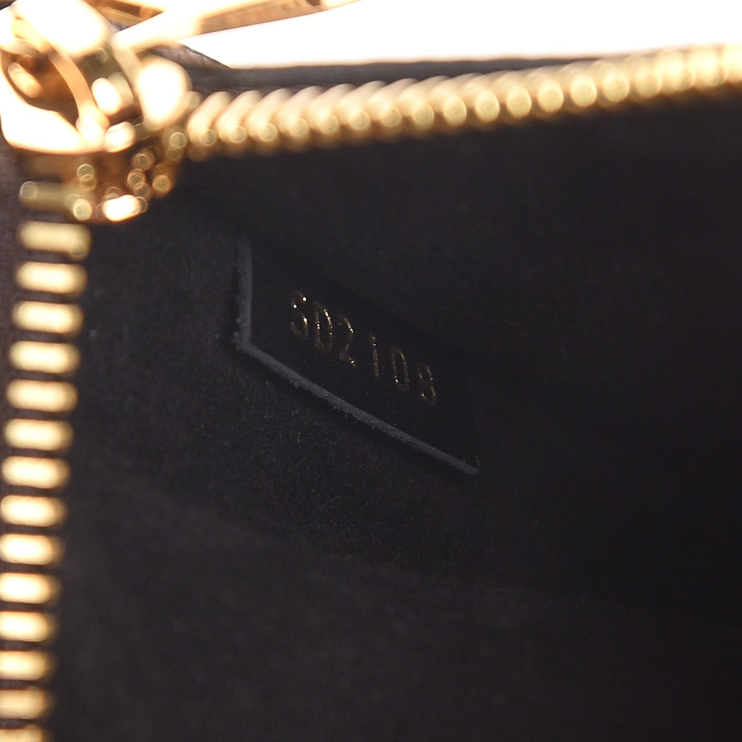 Reverse Monogram Pochette Metis