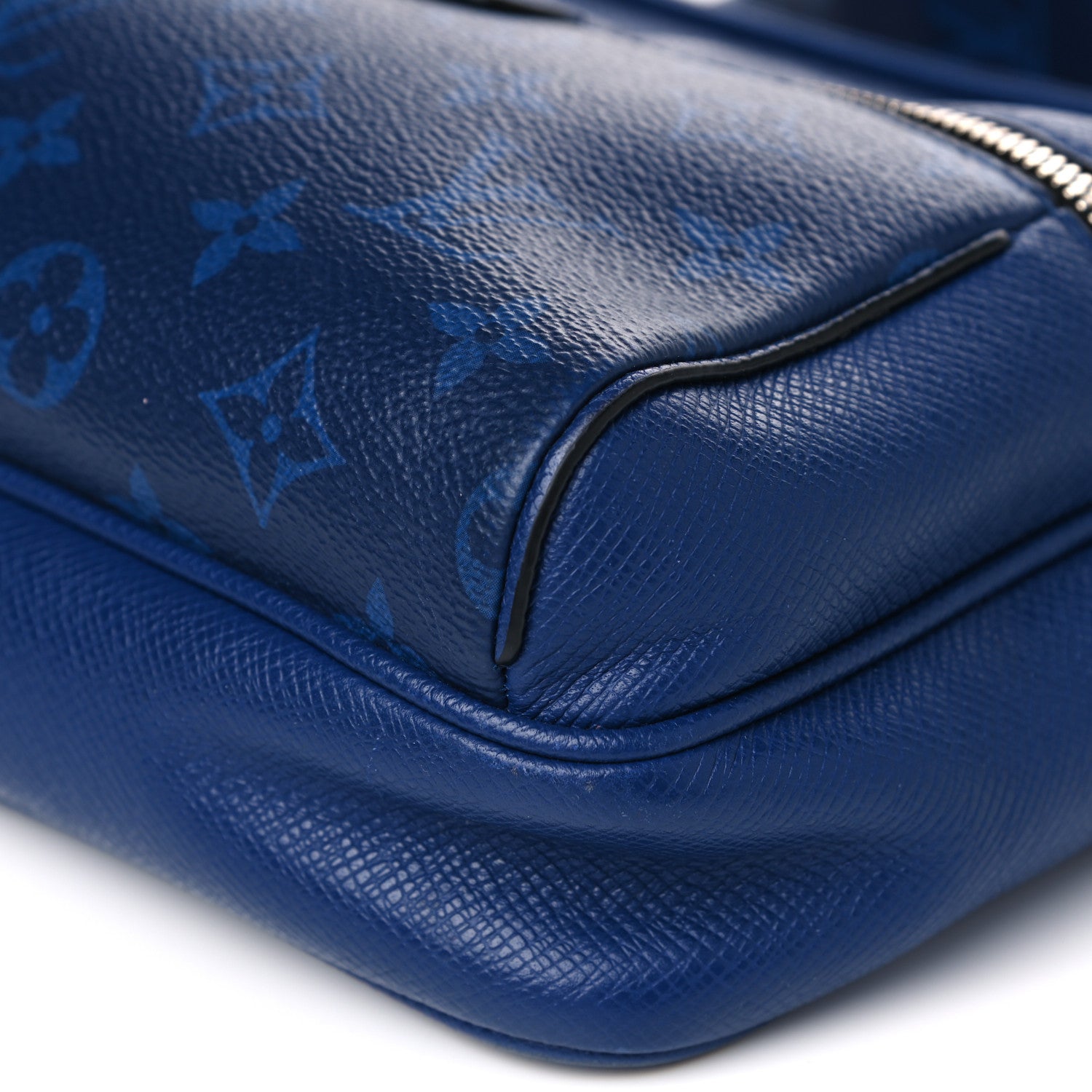 Louis Vuitton Taiga Monogram Outdoor Messenger Cobalt 9 of 17