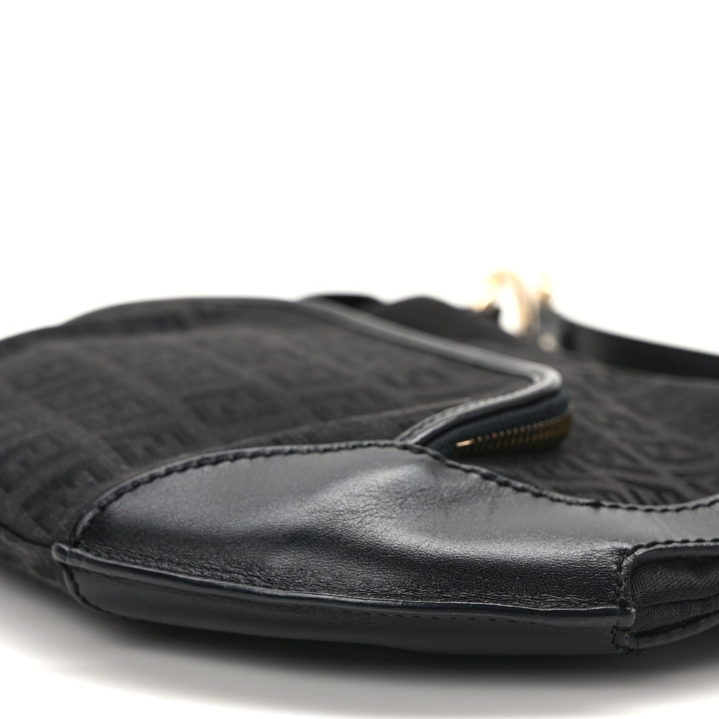 Zucchino Cuoio Chef Pocket Shoulder Bag Black