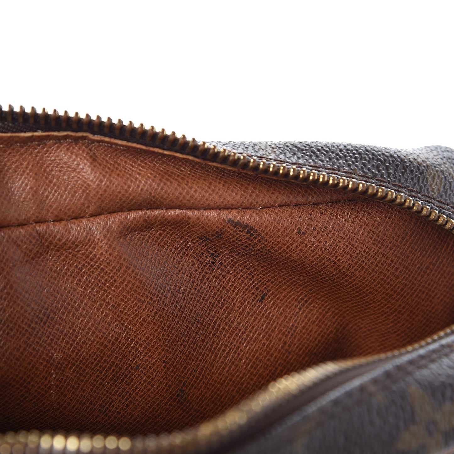 Monogram Compiegne 23 Toiletries