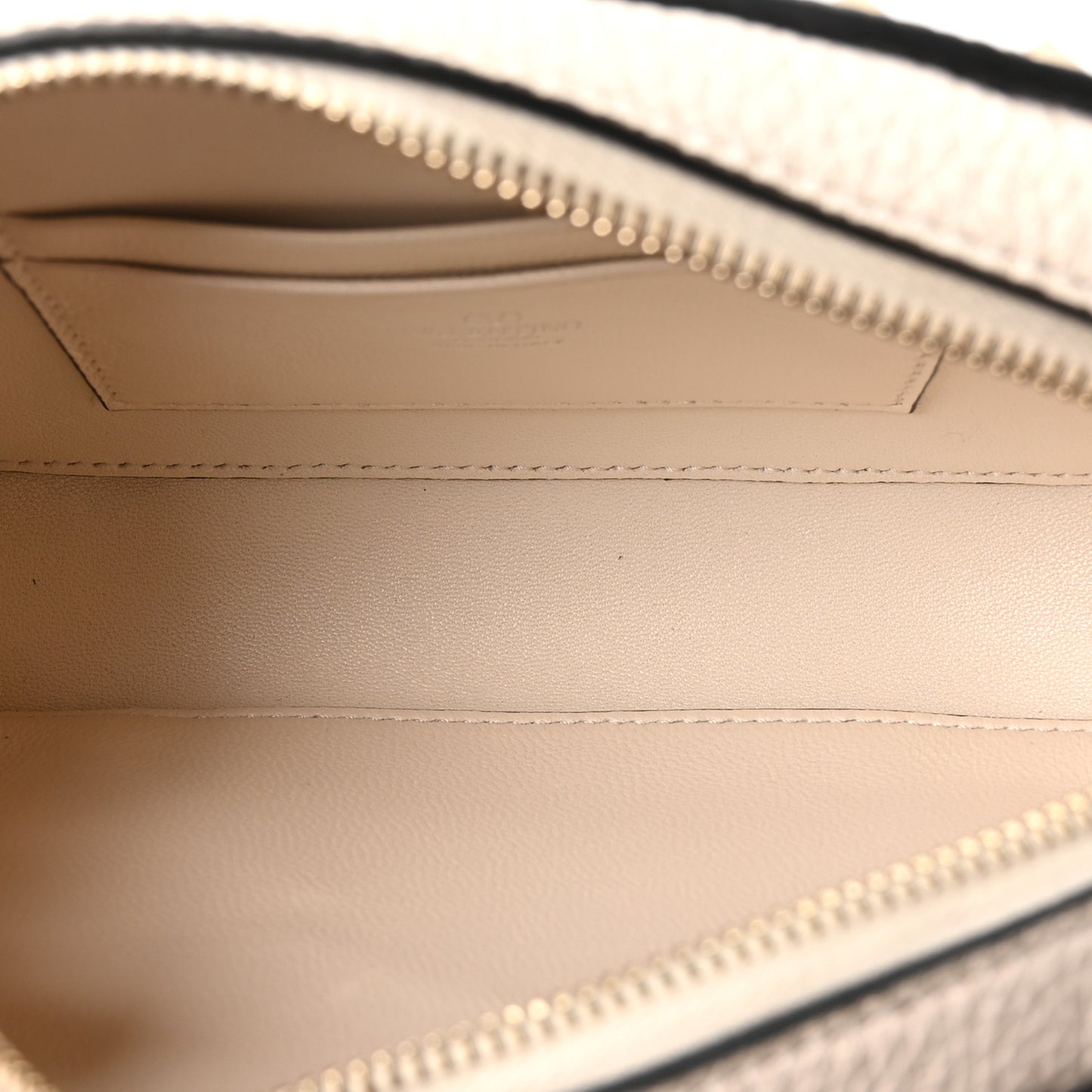 Pebbled Calfskin Rockstud Mini Crossbody Chain Bag White