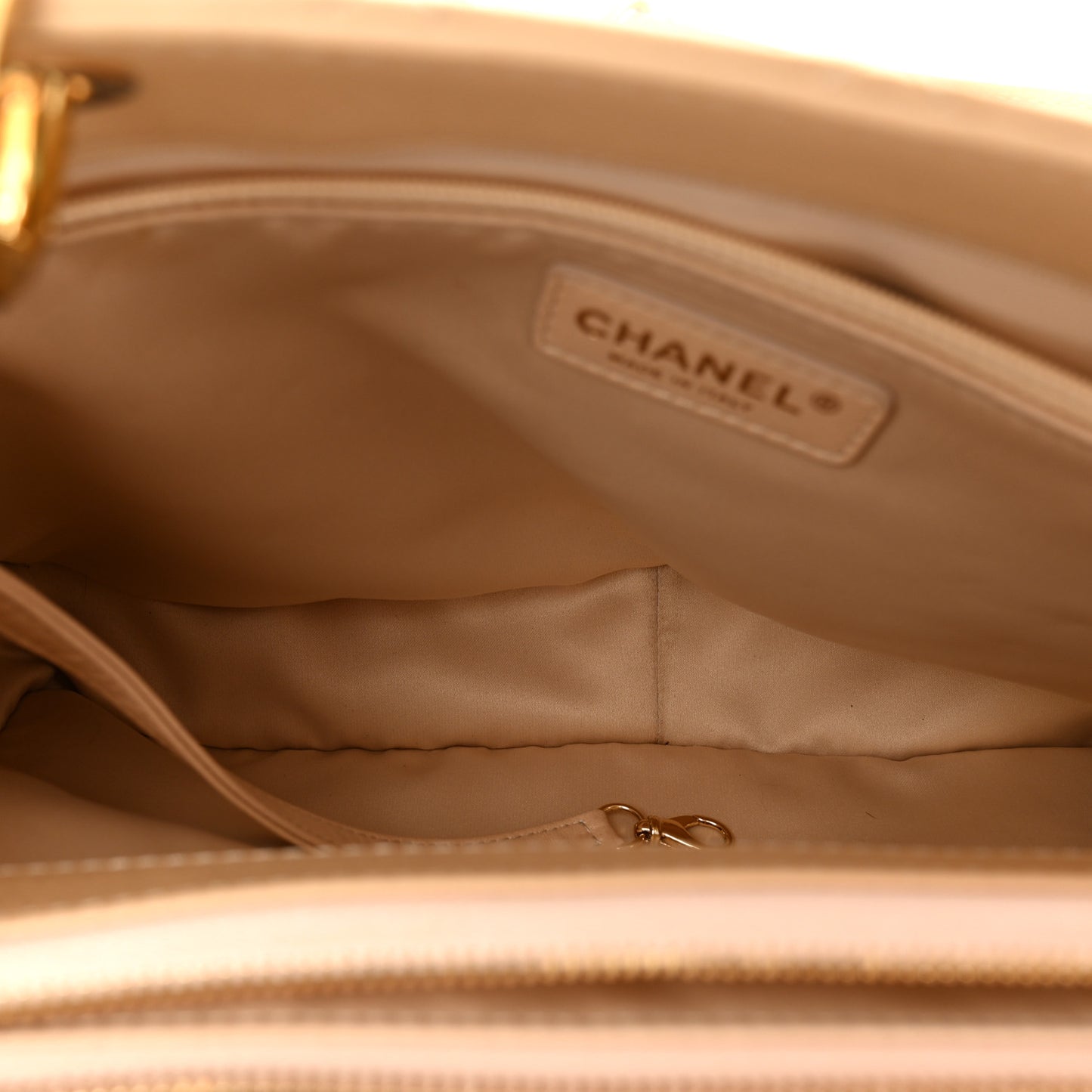 Caviar Quilted Grand Shopping Tote GST Beige Clair
