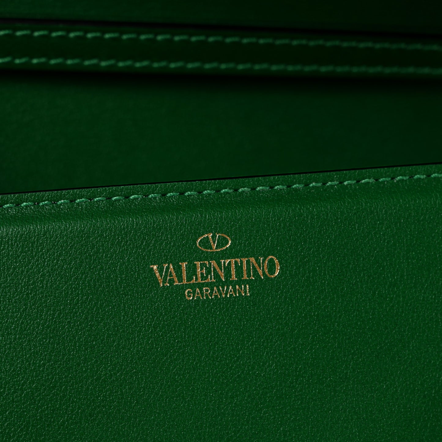 Calfskin Vlogo Small Loco Shoulder Bag Gea Green