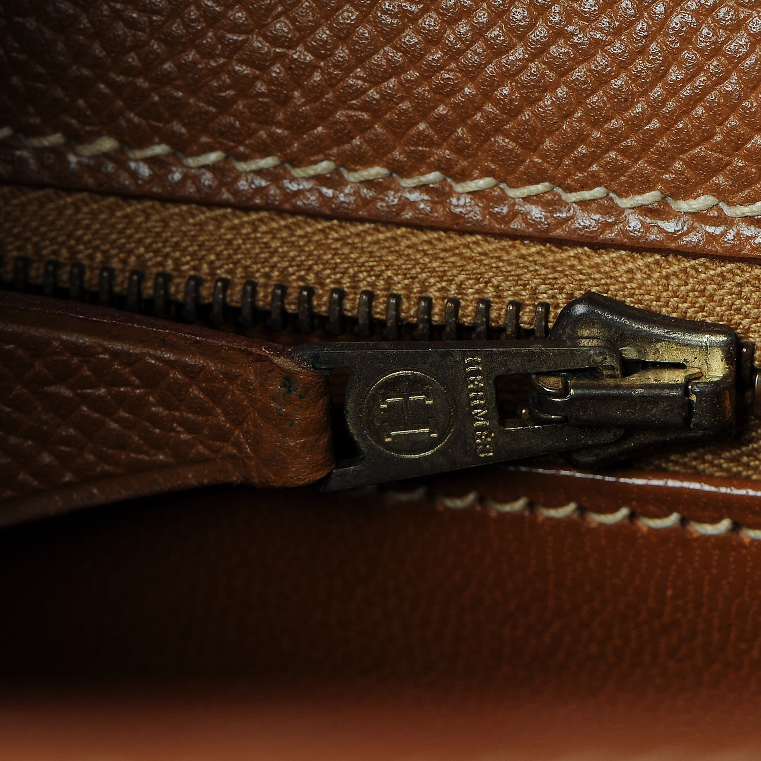 Hermes Courchevel Kelly Sellier 28 Gold 27 of 37