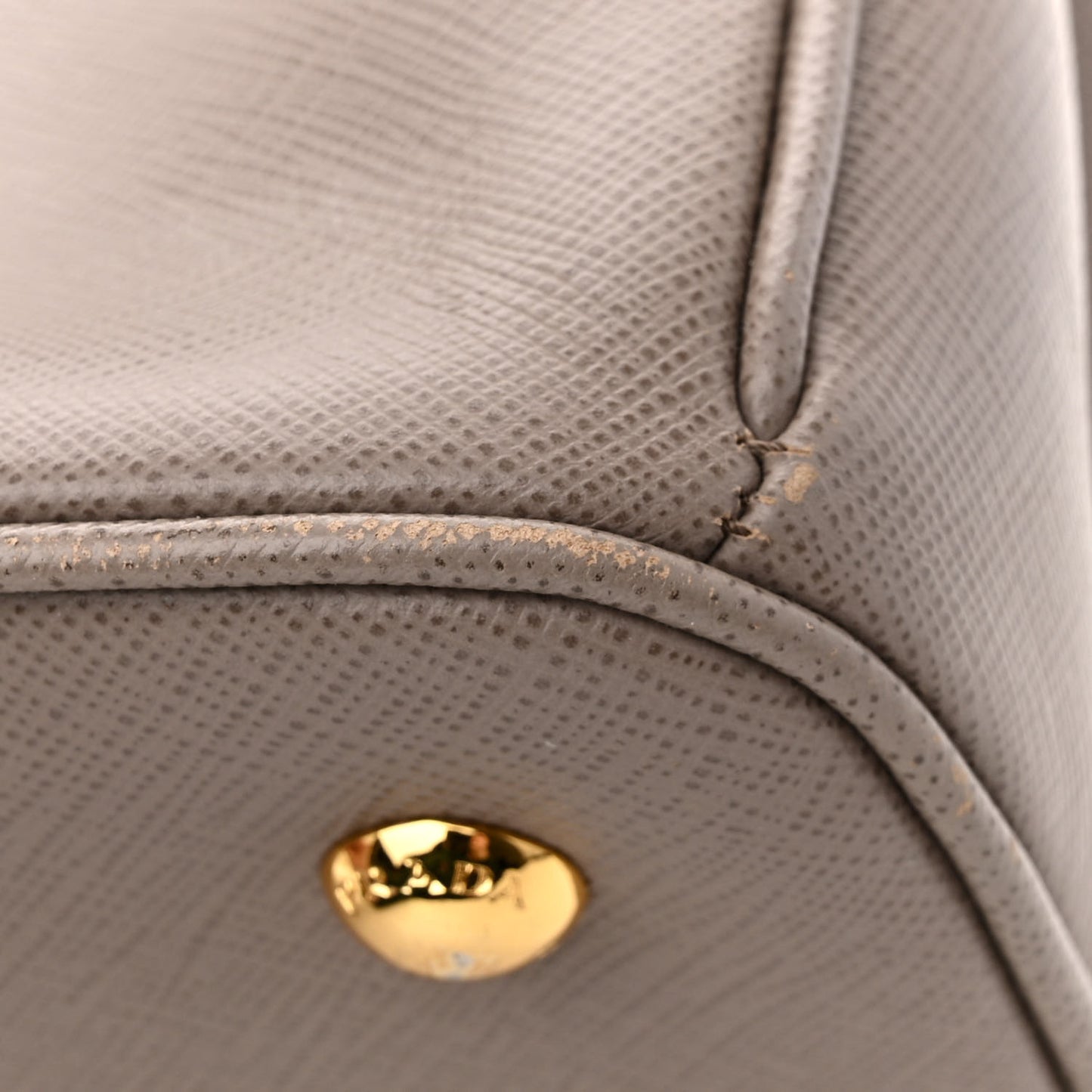 Saffiano Lux Medium Tote Argilla
