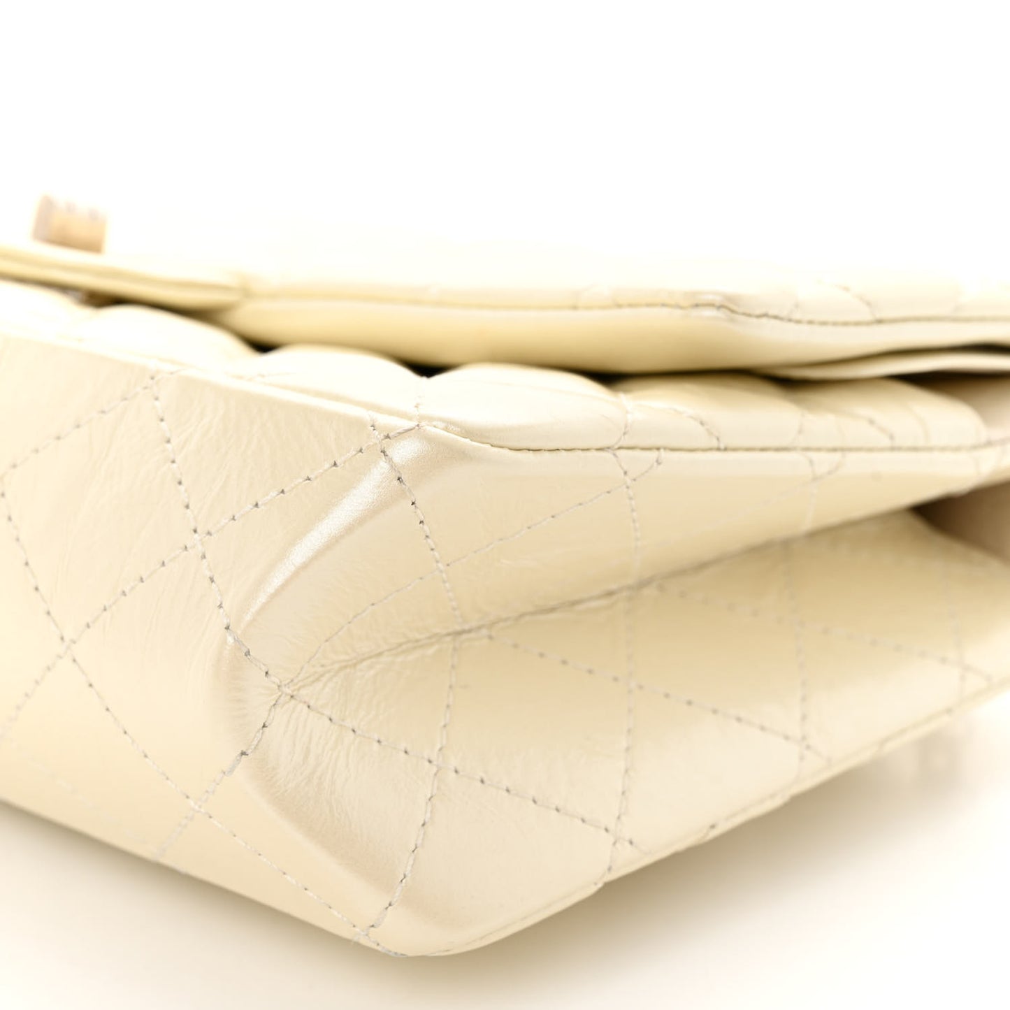 Metallic Aged Calfskin Quilted 2.55 Reissue 226 Flap White