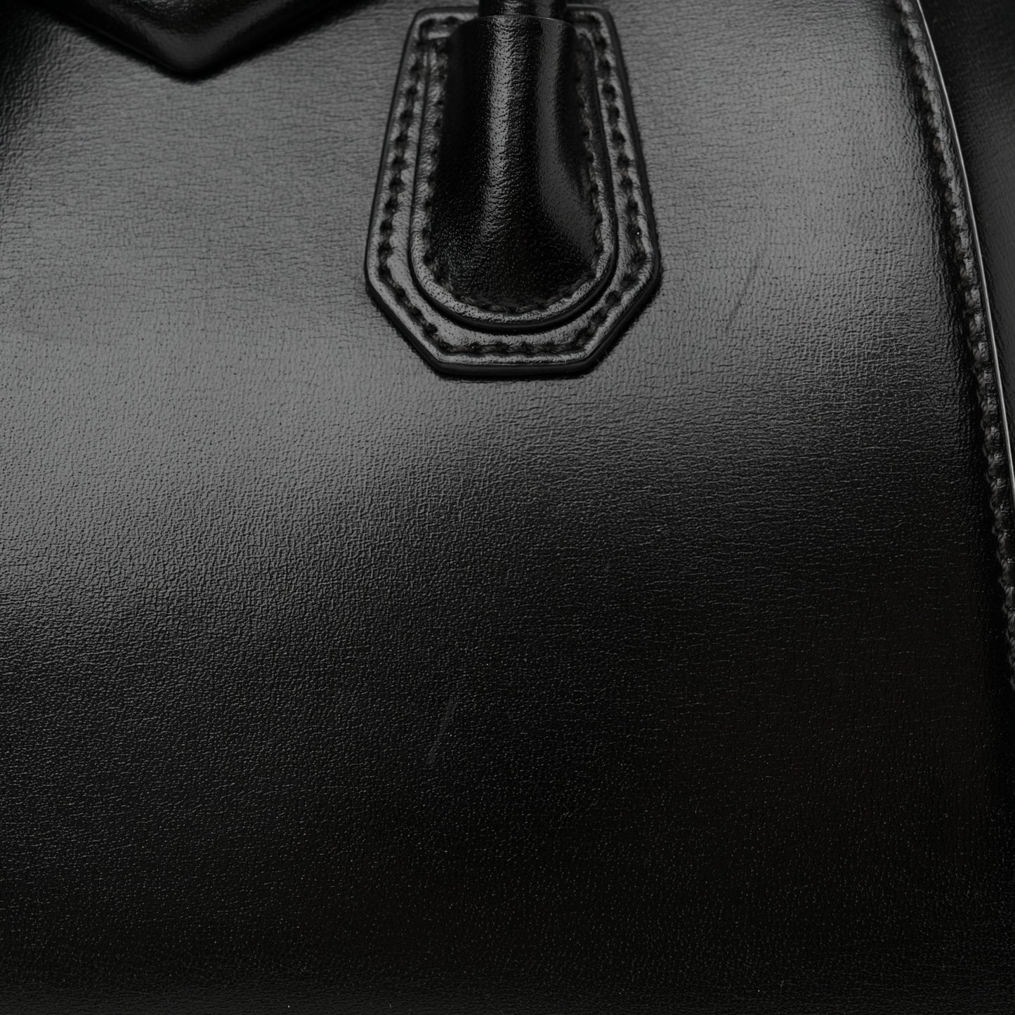 Shiny Lord Calfskin Mini Antigona Black