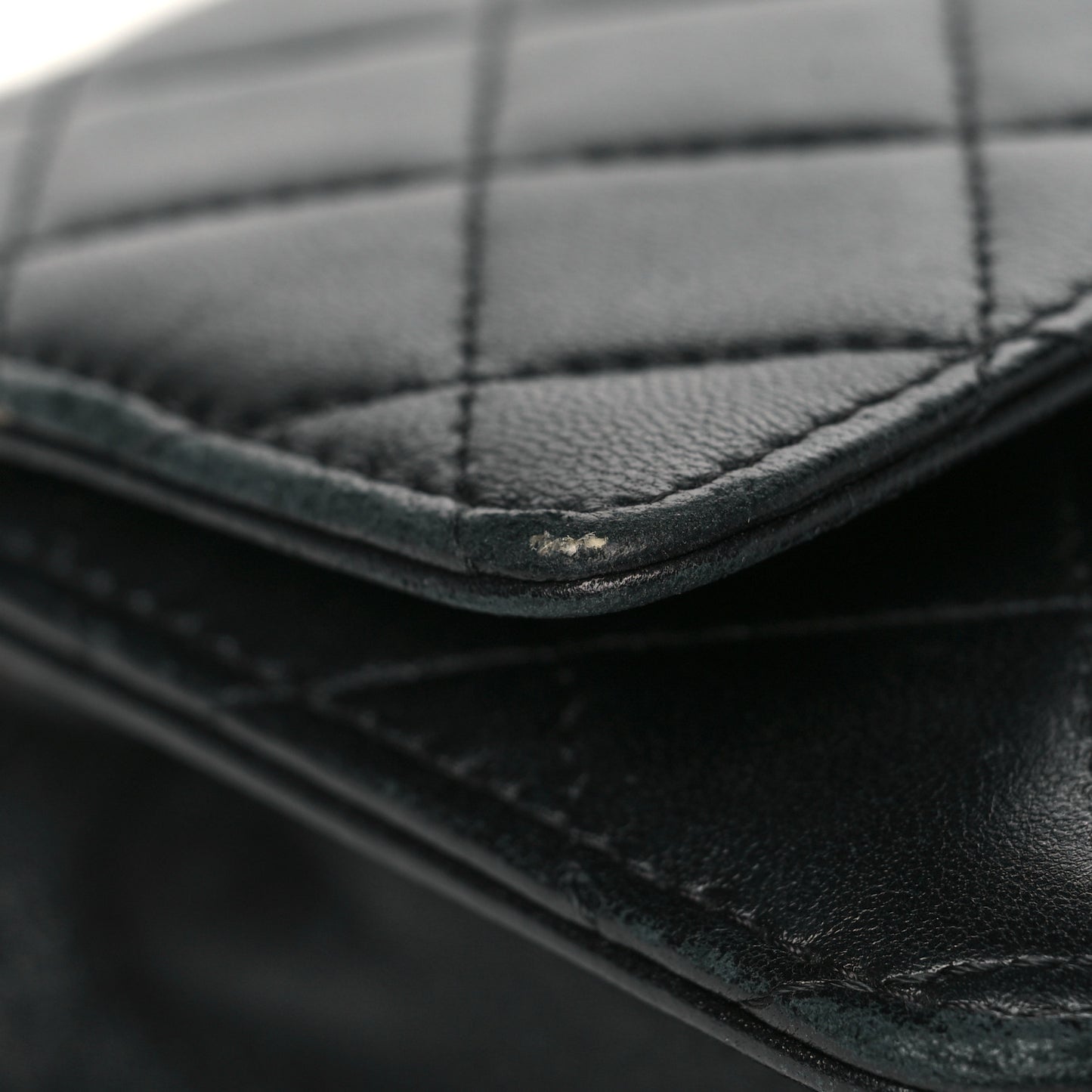 Lambskin Quilted Wallet On Chain WOC Black