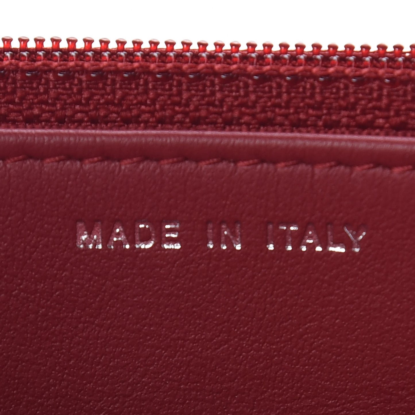Caviar Quilted Wallet On Chain WOC Dark Red
