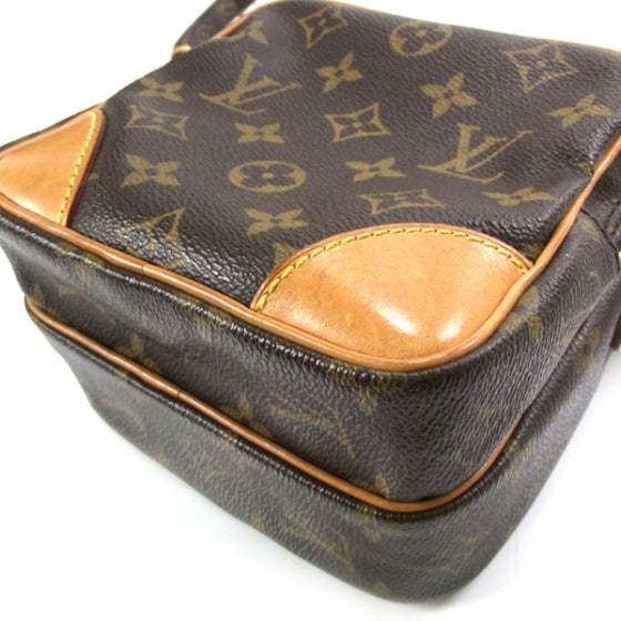 Monogram Amazone