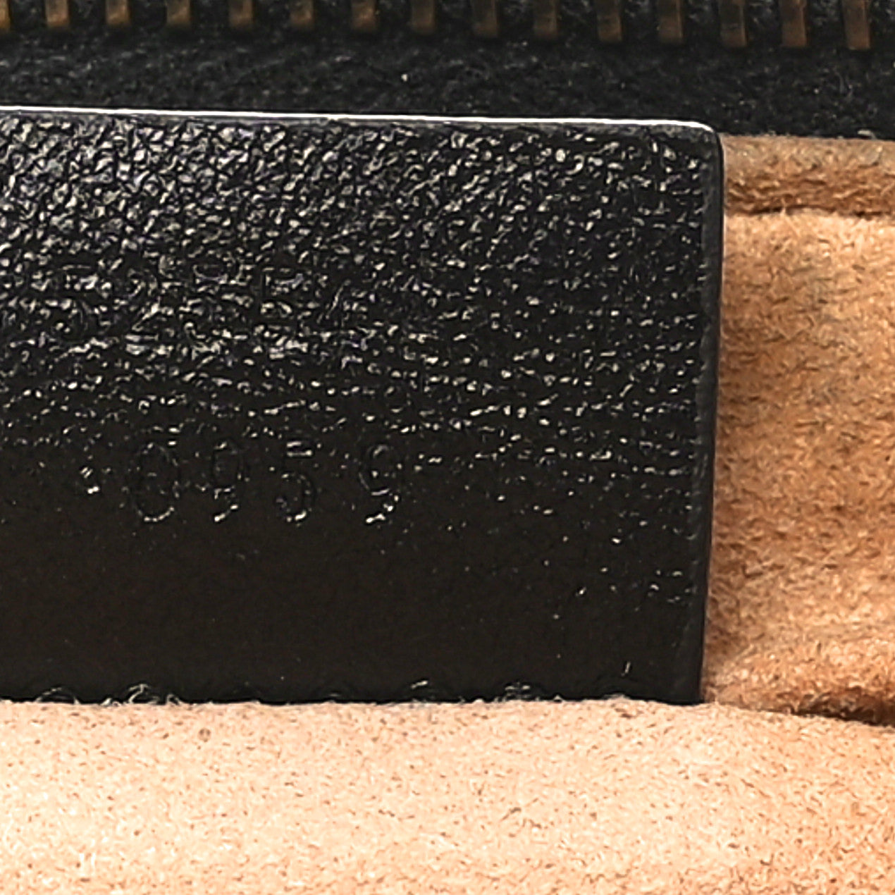 Azalea Calfskin Matelasse Heart GG Marmont Zip Pouch Black