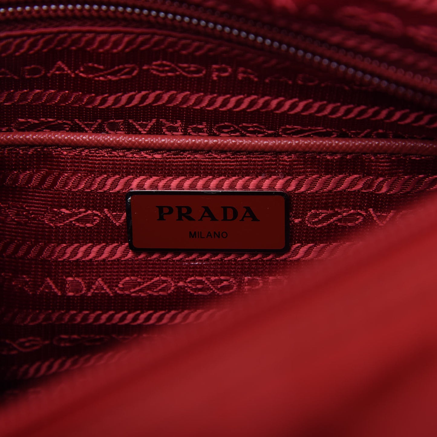 Tessuto Nylon Saffiano Messenger Bag Red