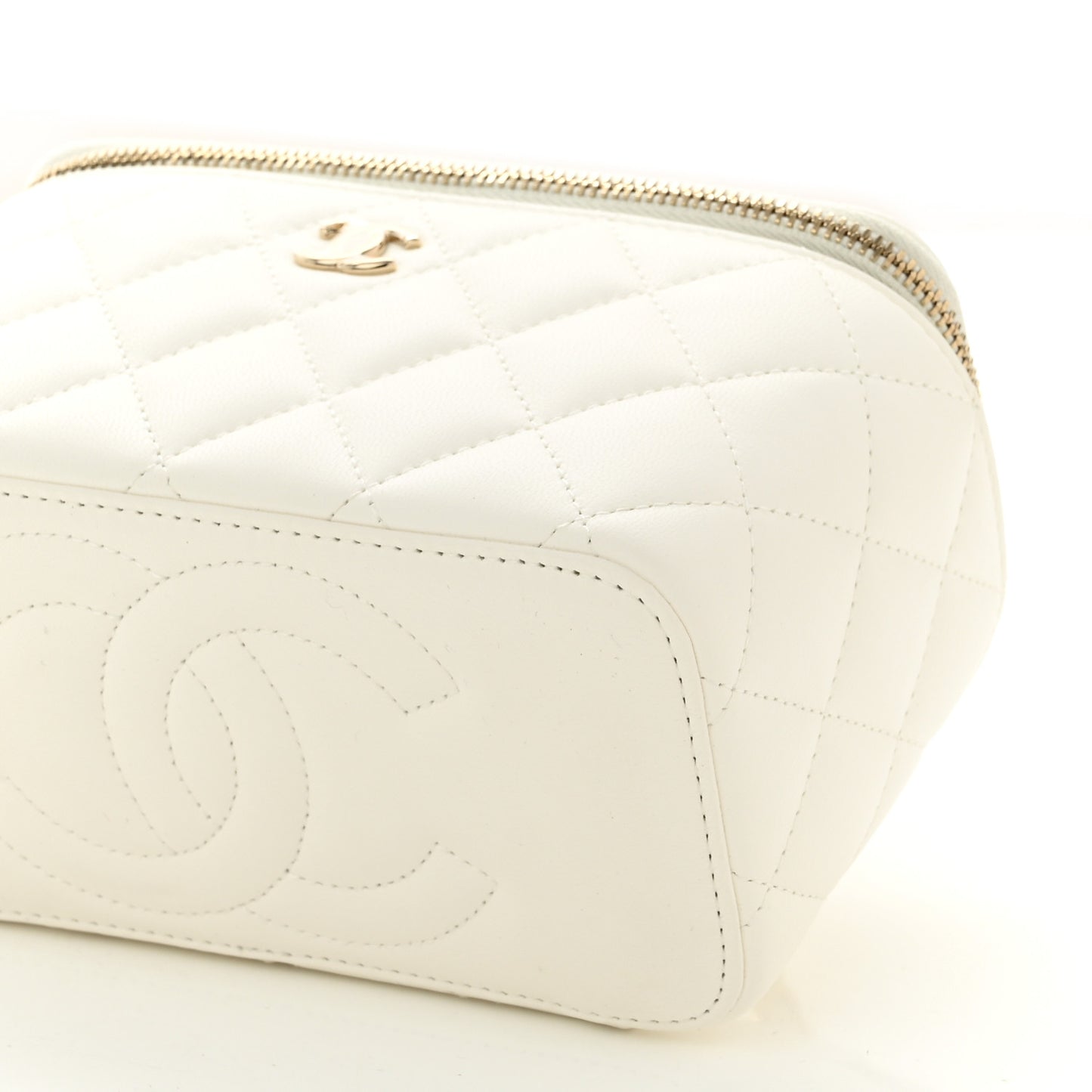 Lambskin Quilted Pearl Crush Small Vanity Case With Chain White