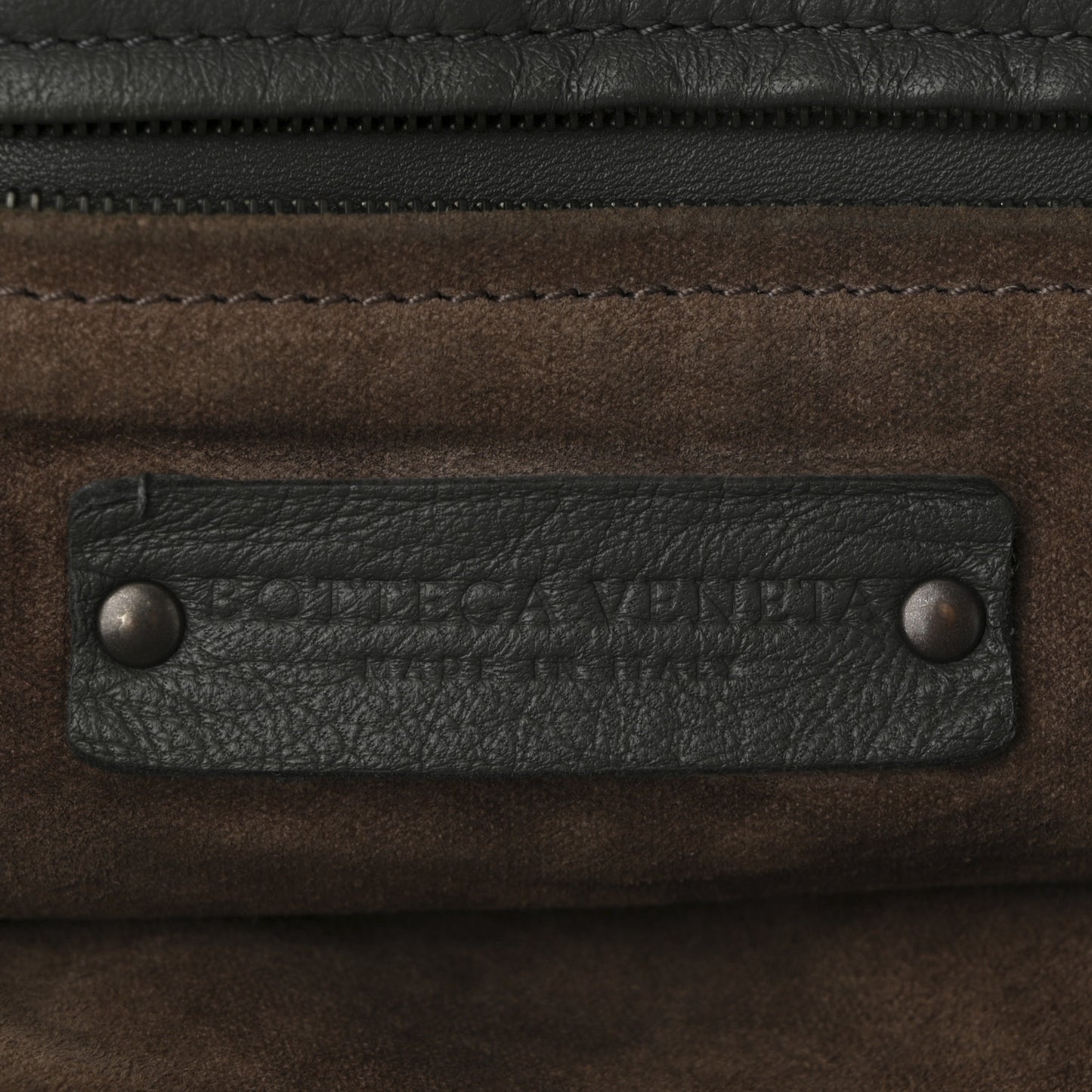 Nappa Intrecciato Medium Garda Bag Light Grey