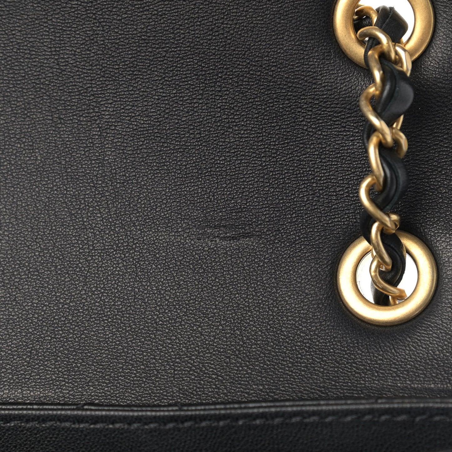 Lambskin Medium Sleek And Chic Flap Black