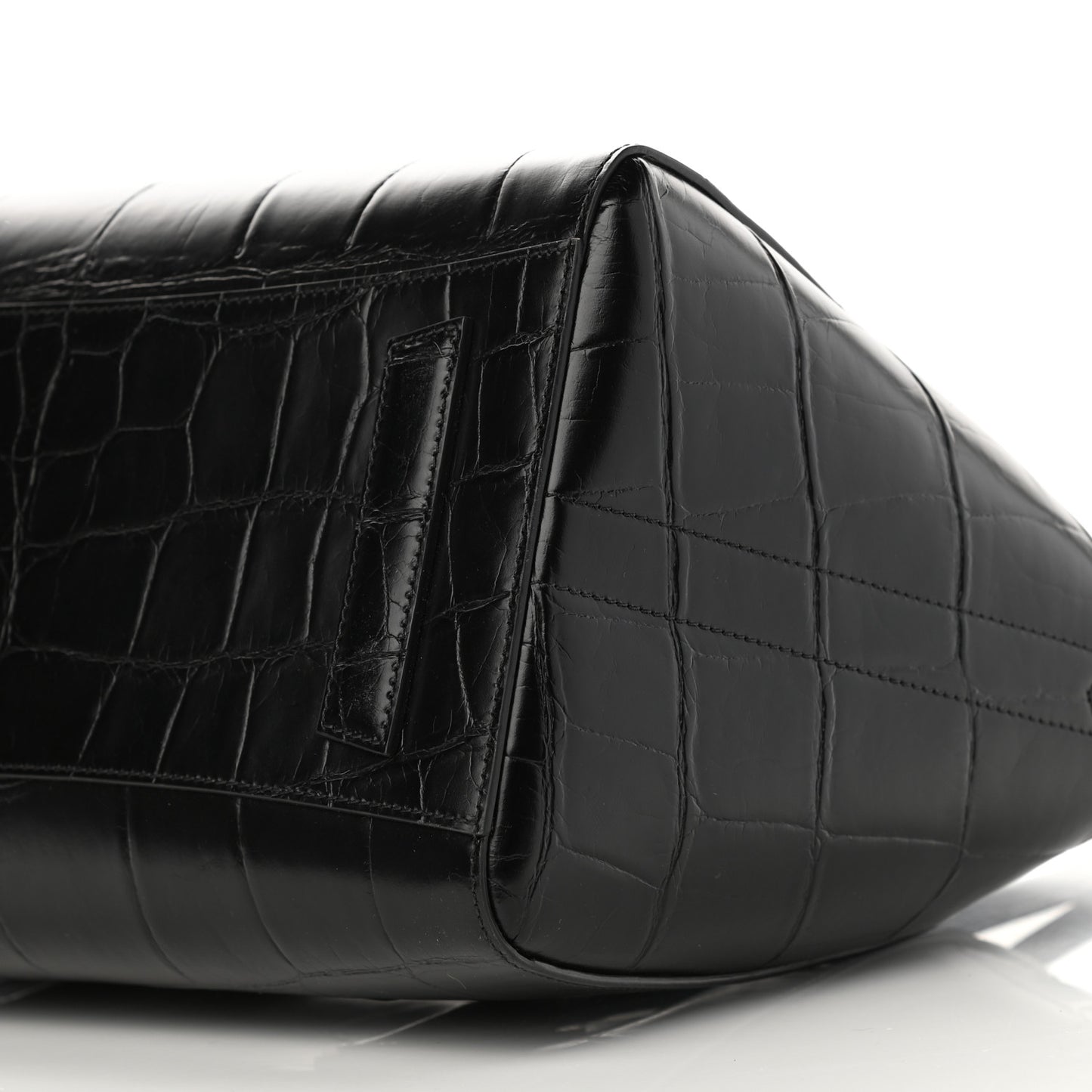 Calfskin Crocodile Embossed Medium Lock Antigona Black